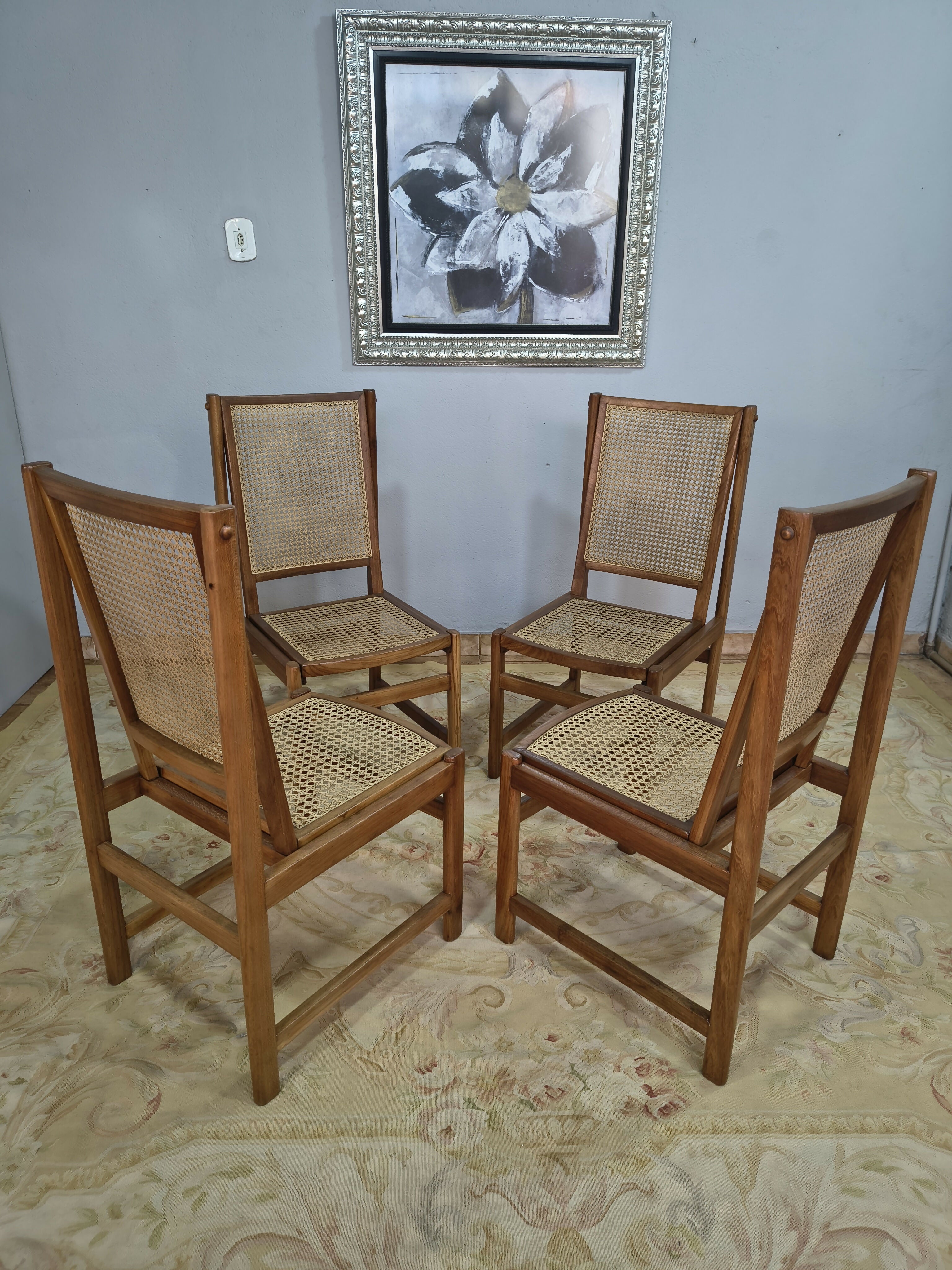 Quarteto de Cadeiras Design em Feijó e Palhinha