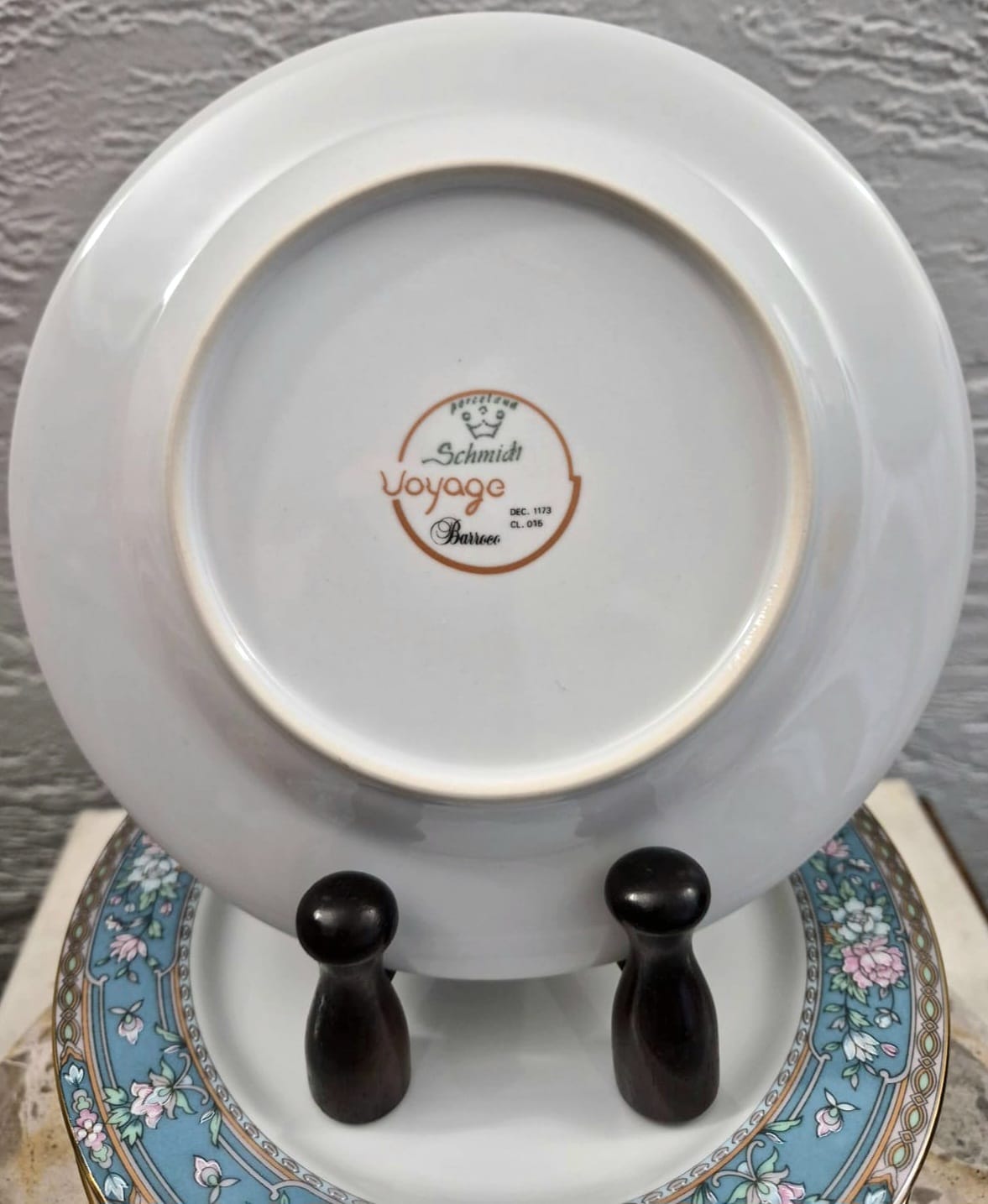 Conjunto de 10 pratos de sobremesa em porcelana vintage, anos 90, linha Voyage, modelo Barroco. Impecáveis!