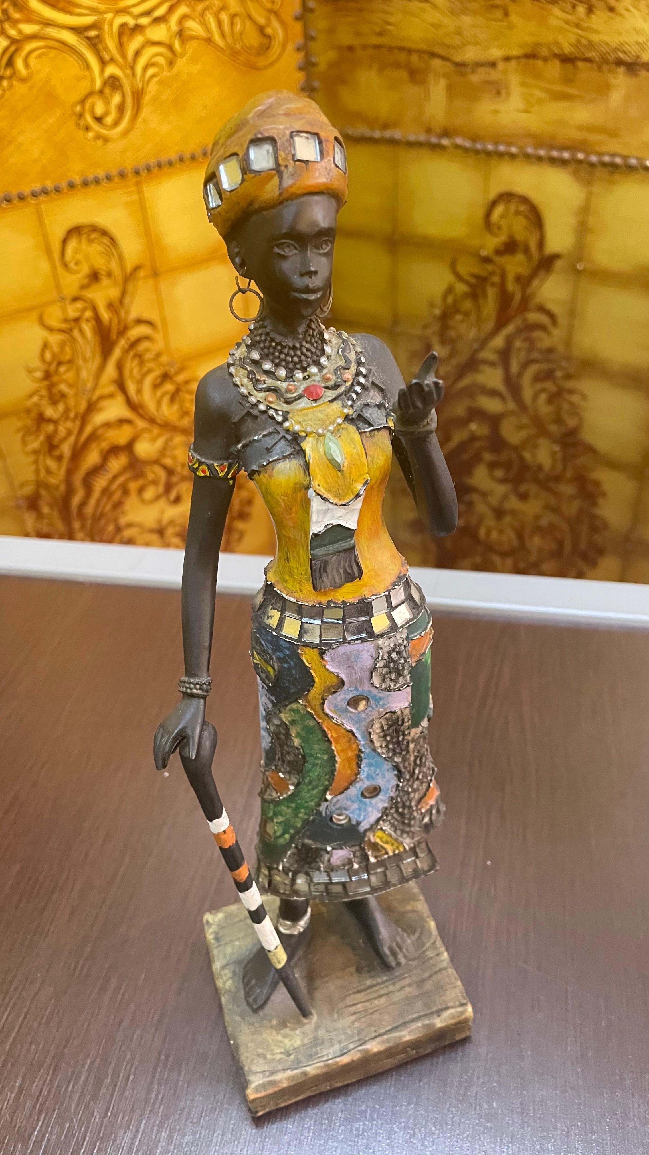 Estatueta de Mulher africana