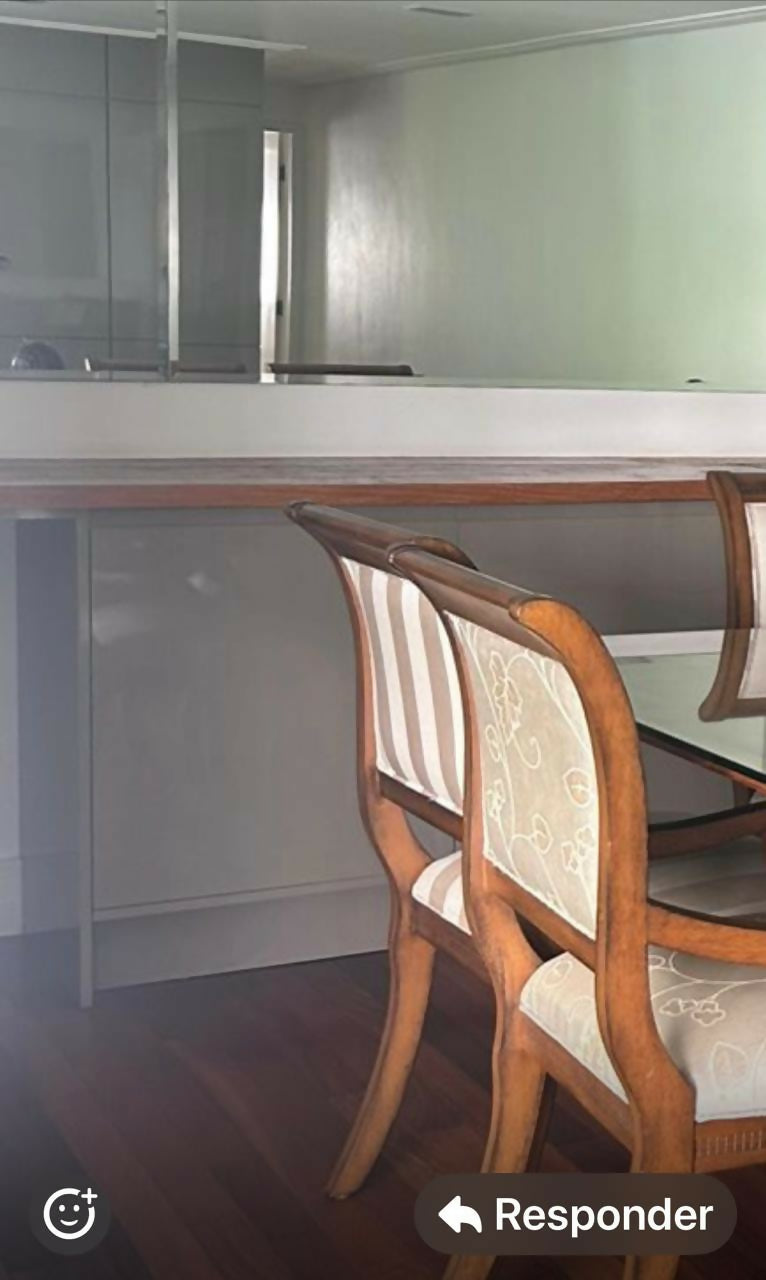 conjunto de mesa de jantar com 8 cadeiras