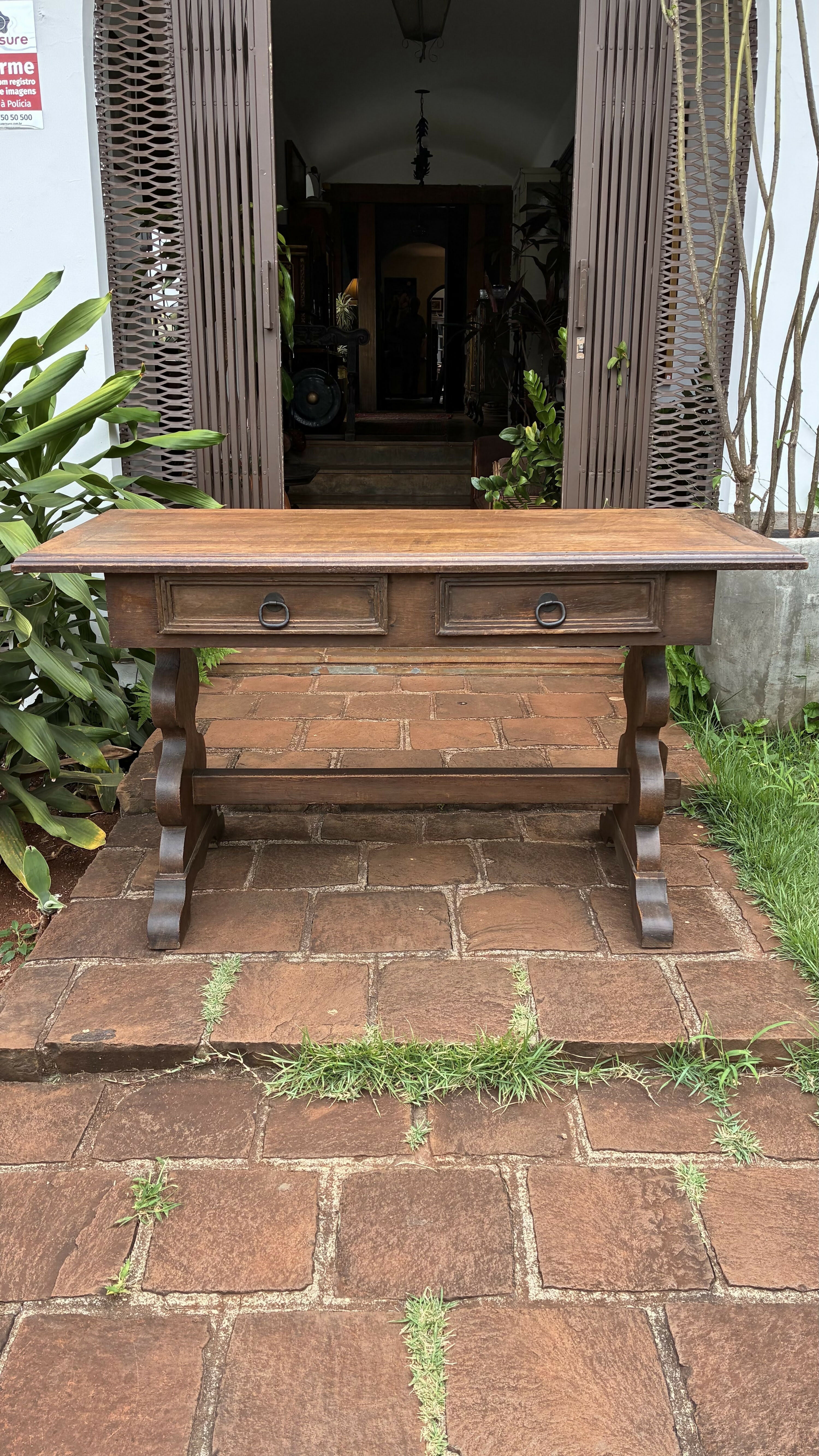 Mesa Rústica em Madeira