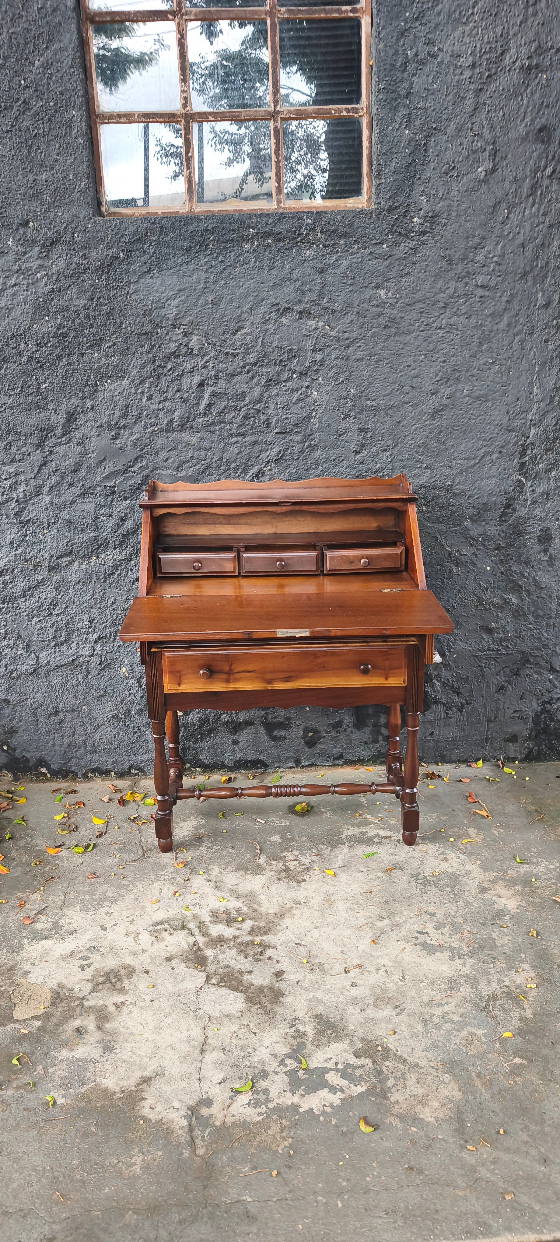 Escrivaninha Birô / Papeleira estilo Colonial em madeira escura - restaurada 