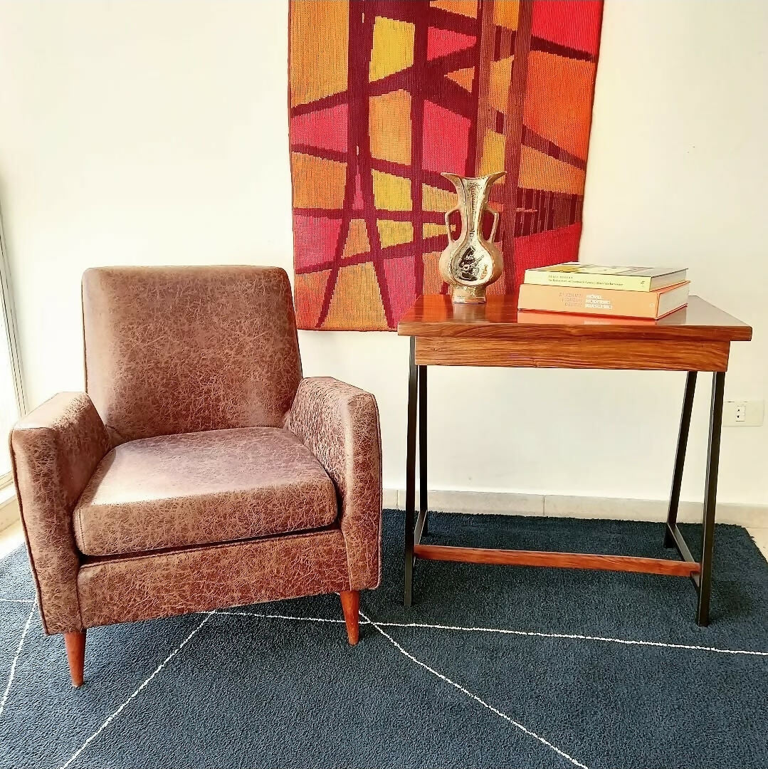 POLTRONA ANOS 50 ESTILO GIUSEPPE SCAPINELLI EM COURO