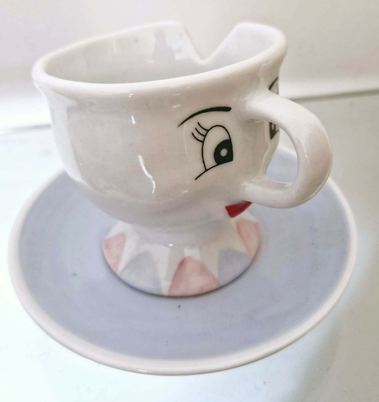 Lindíssimo Jogo de Chá Bela e a Fera em porcelana