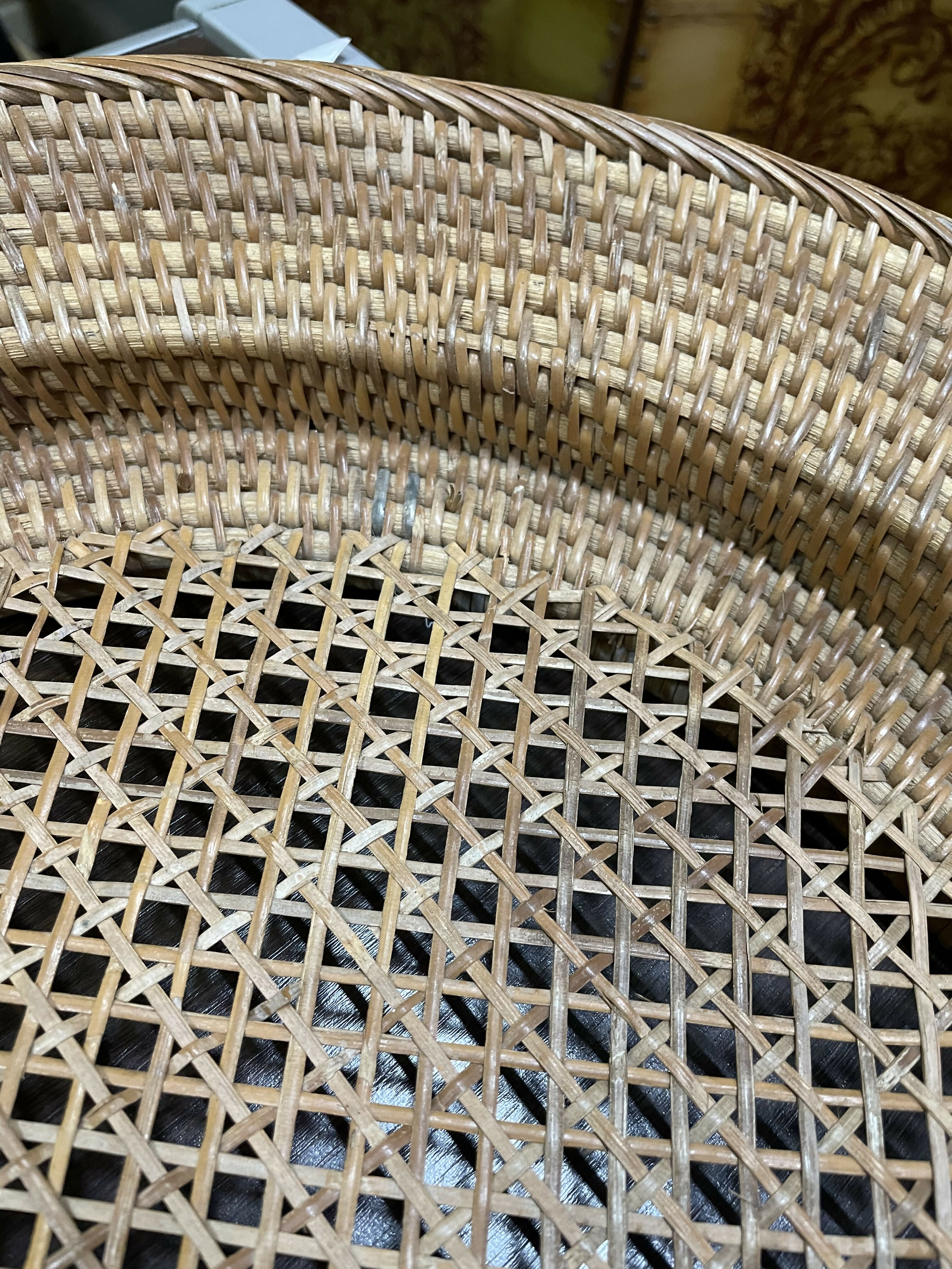 Prato de parede em Rattan