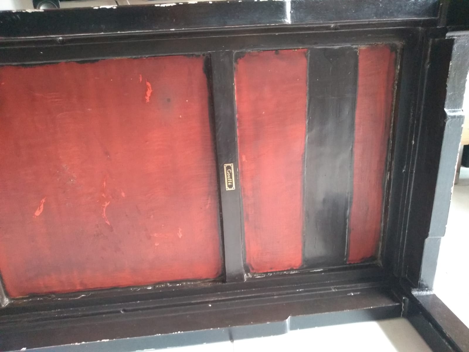 mesa de centro chinesa em laca com motivo chinoiserie