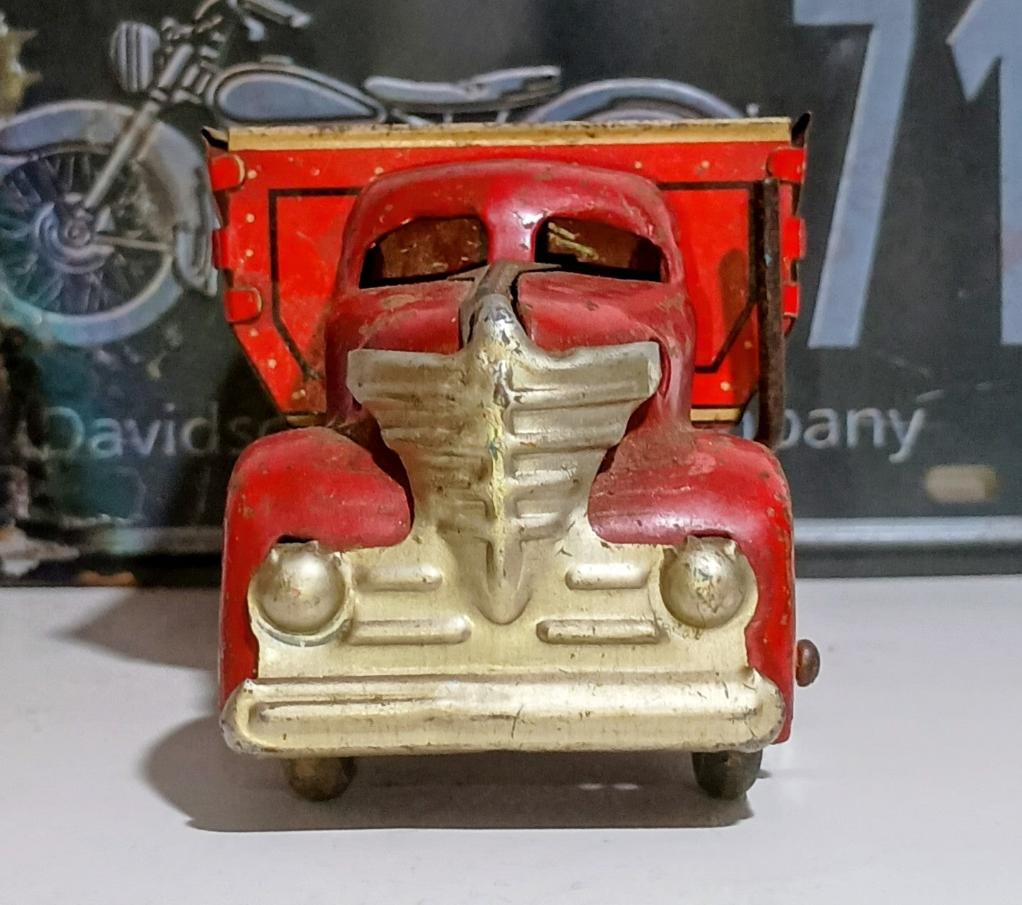 Caminhão Basculante vermelho "COKE" – MAR TOYS – Made in U.S.A. – Década de 1940