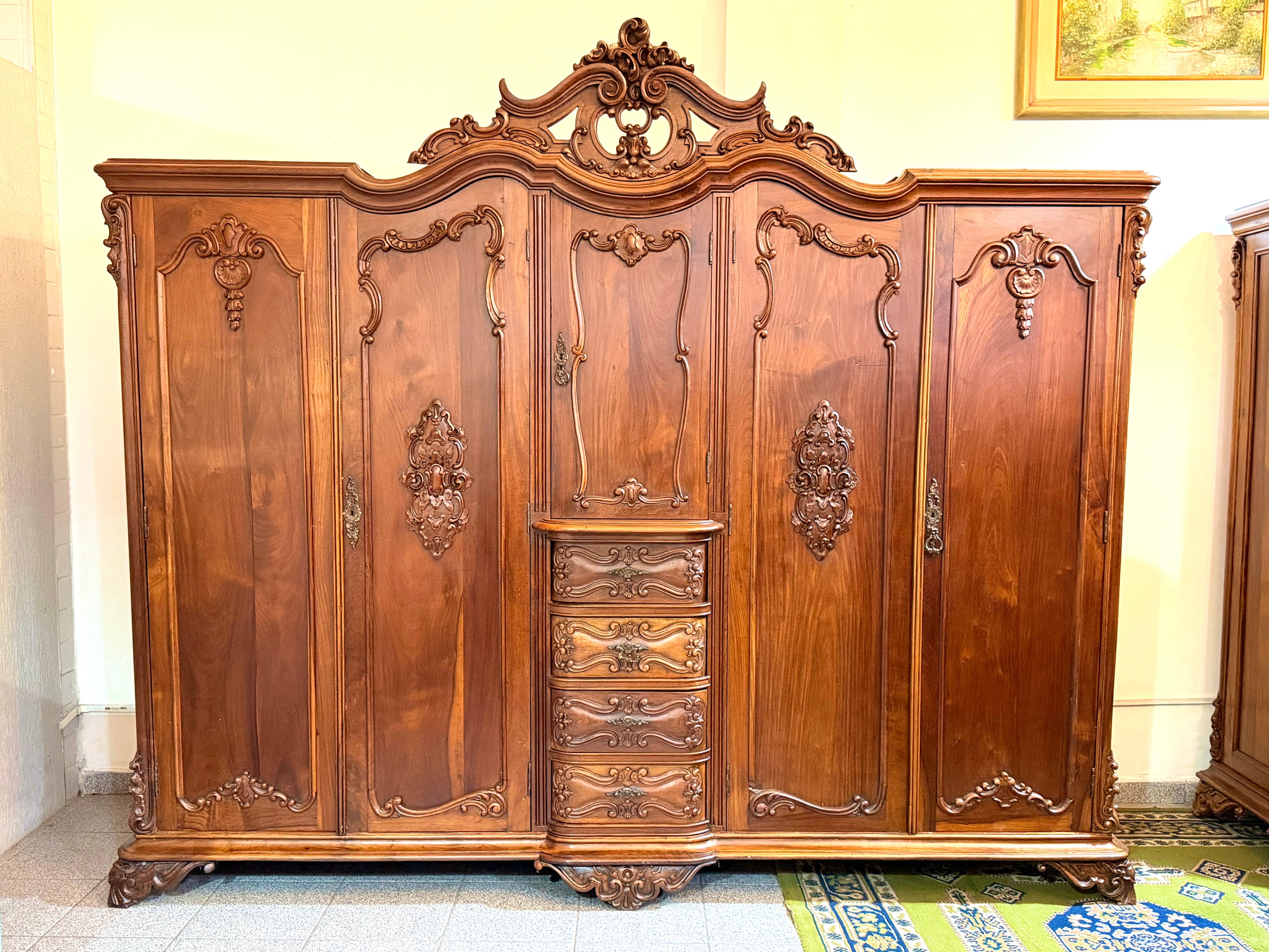 Guarda-roupa de casal em jacarandá maciço