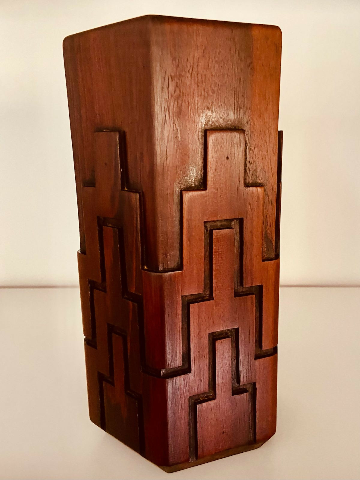 Vaso sextavado em jacarandá (anos 60/70) (DMPS_059)