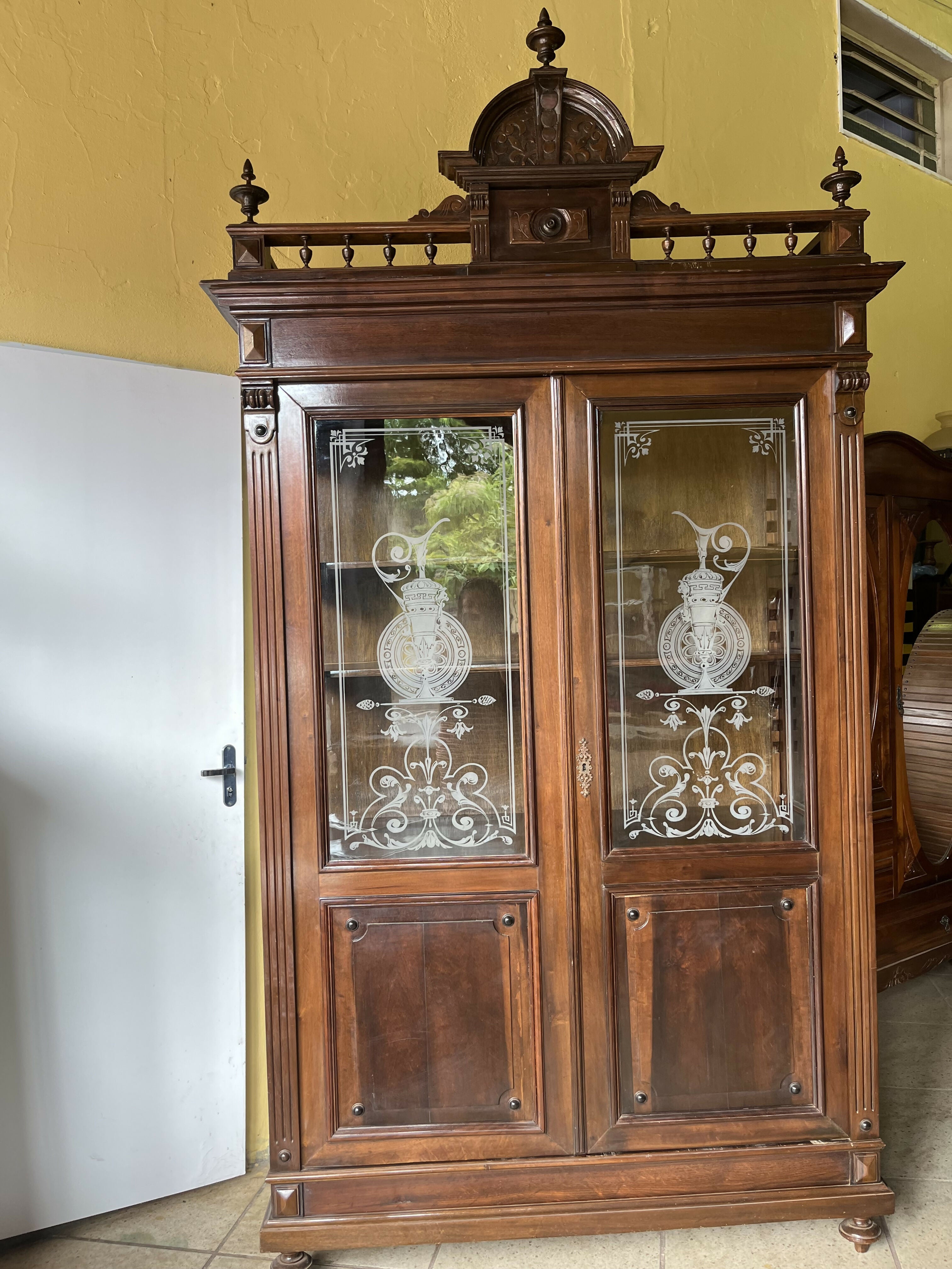 MAGNÍFICA CRISTALEIRA IMPÉRIO PORTUGUESA