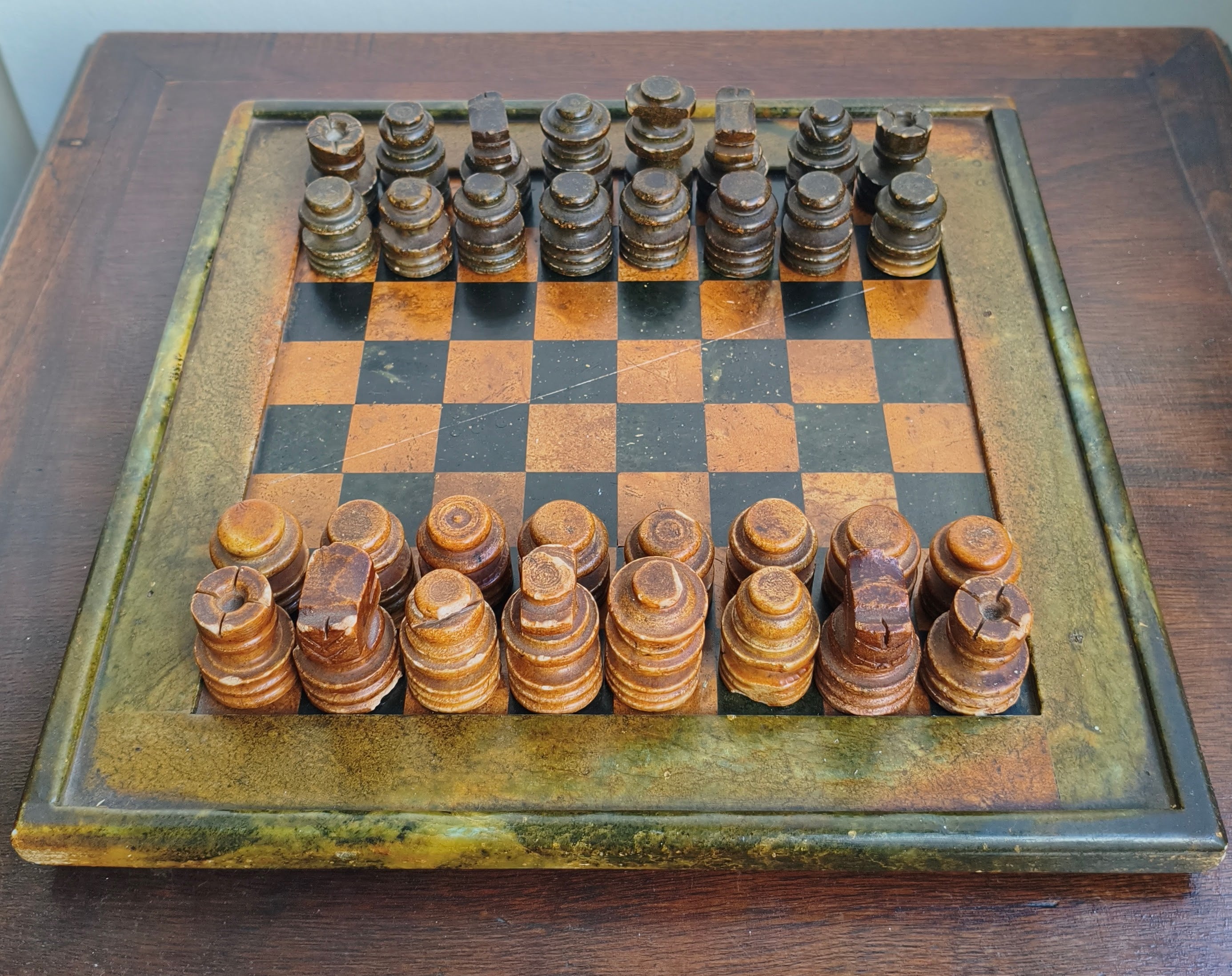Jogo de xadrez em pedra sabão