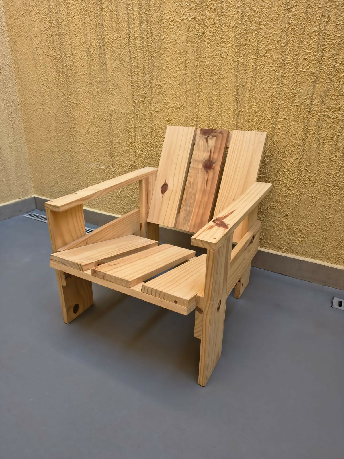 Cadeira Krat em pinus