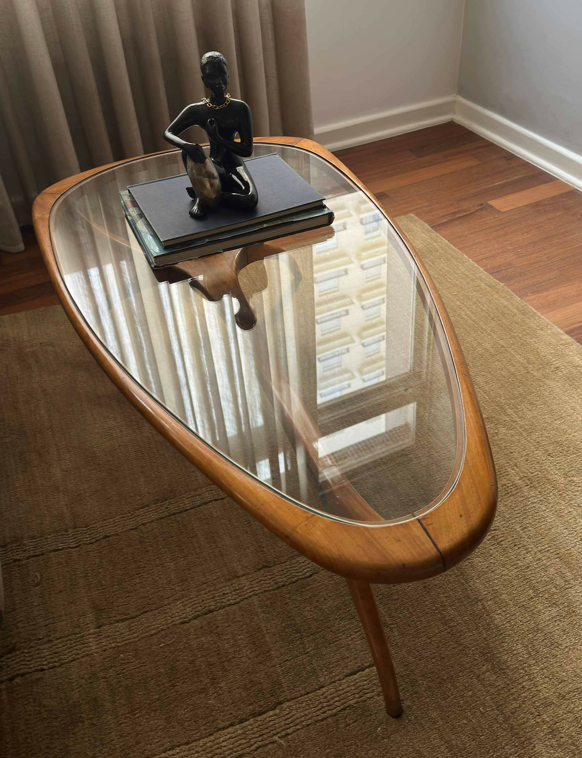 Mesa de centro ou apoio em Caviúna e vidro - Scapinelli