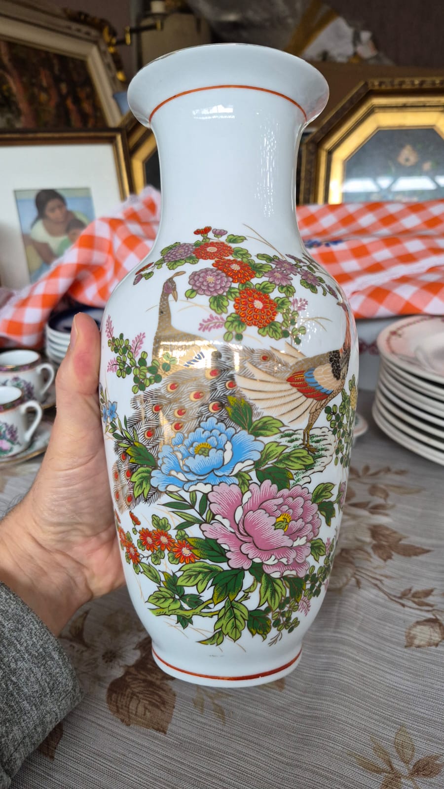 Vaso em porcelana vintage chinesa, anos 60, Jingdezhen,  Família Rosa, pavões e peônias: Serviço dos Pavões.  Impecável!