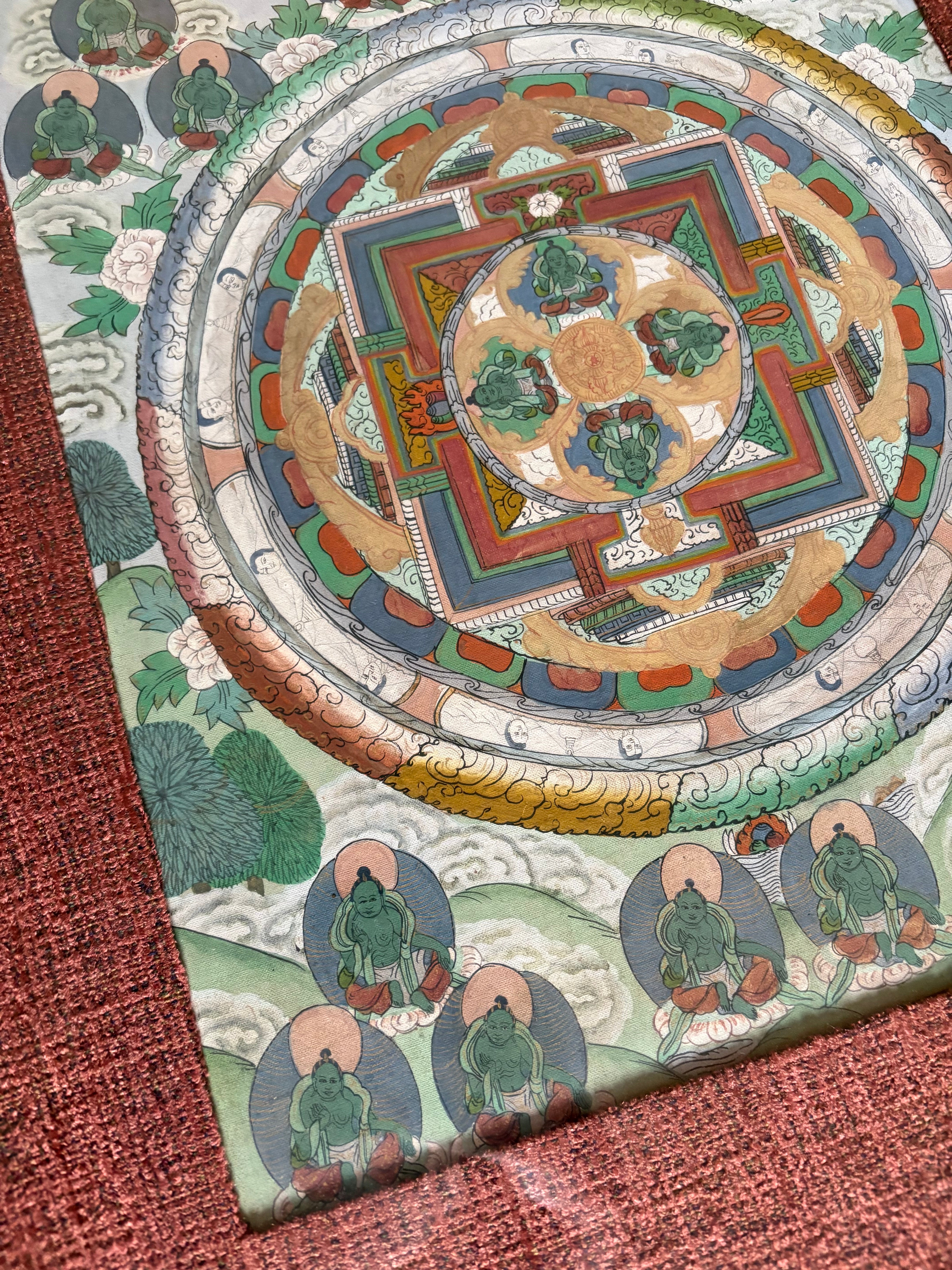 Quadro 53,5x68,5cm com pintura de mandala budista com Tara Verde