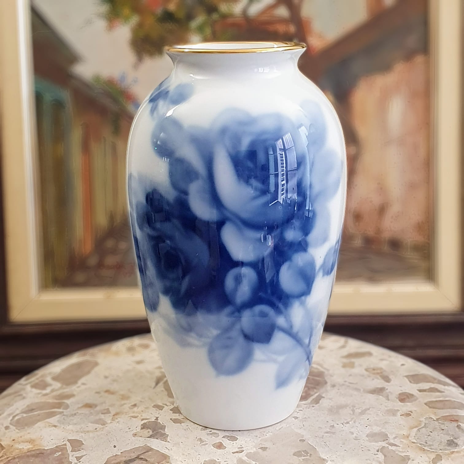  Vaso em porcelana branquíssima vitrificada japonesa OAC Okura.  Borda com filetação à ouro, em excelente estado!