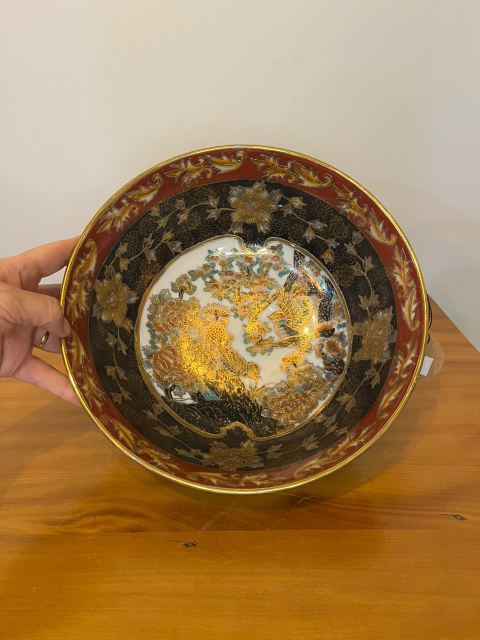 Centro de Mesa Decorativo Oriental – Floral com Aves e Dourado