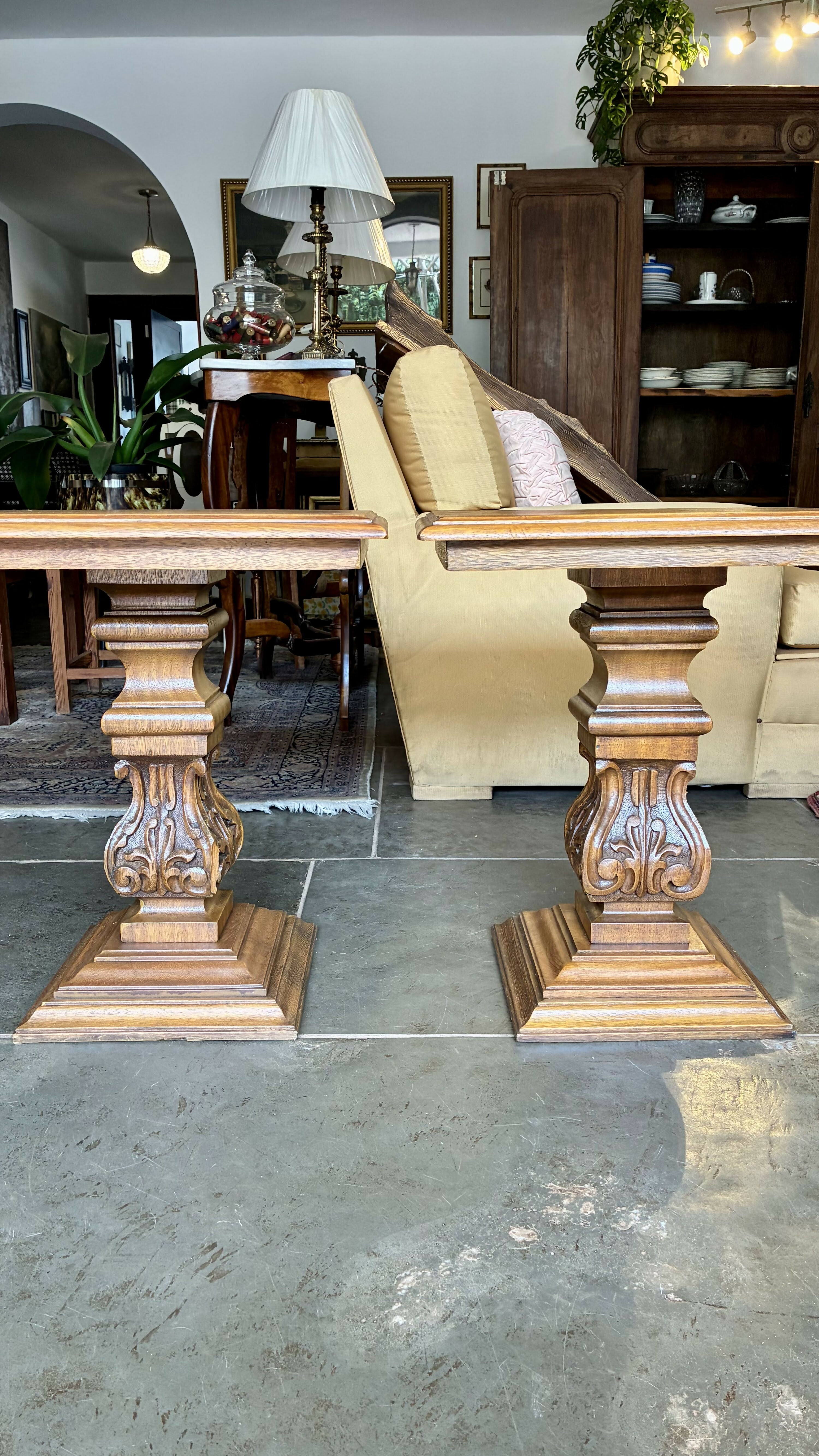 Mesas de canto antigas (valor unitário)