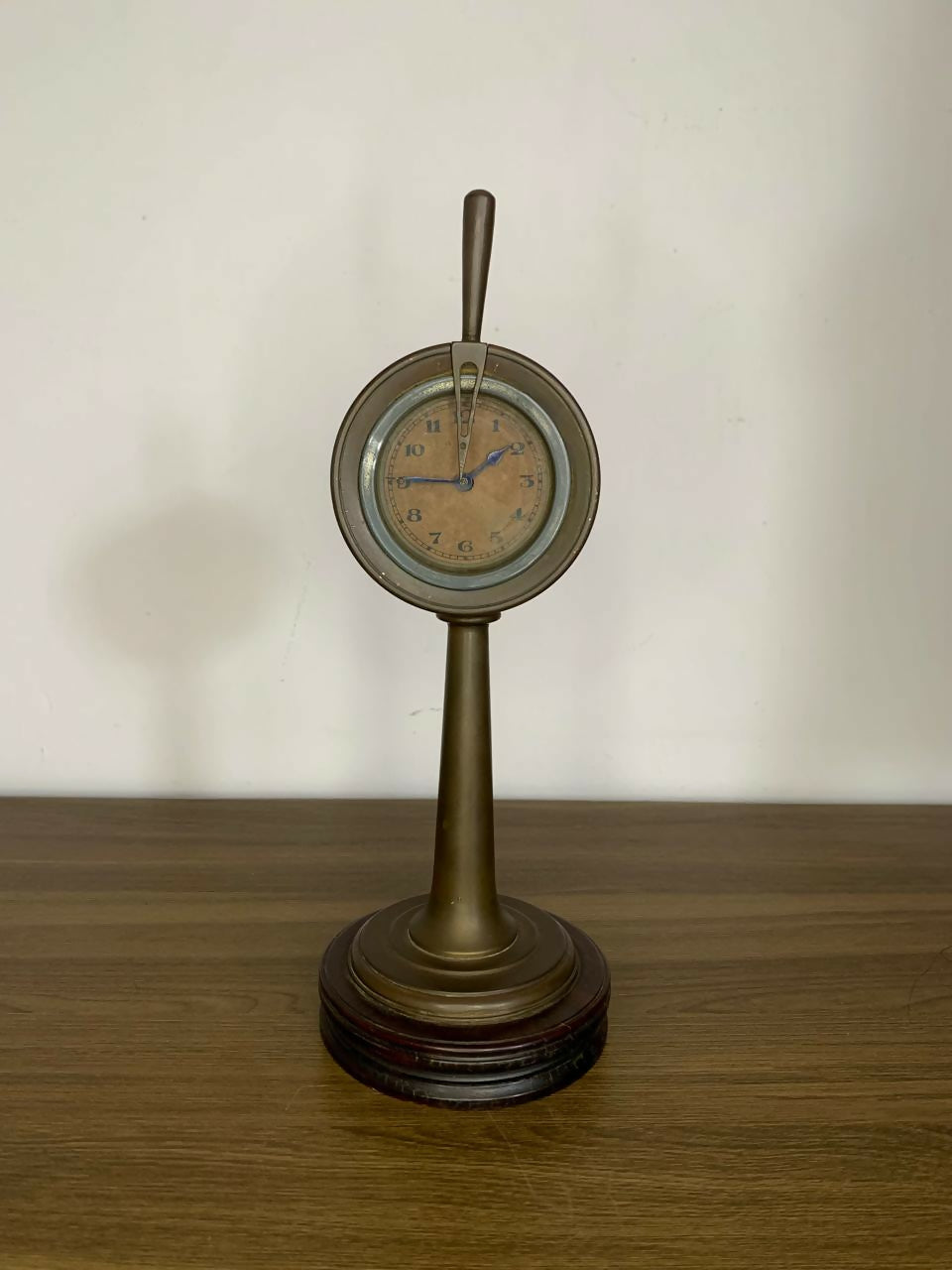 Relógio de mesa estilo Naval