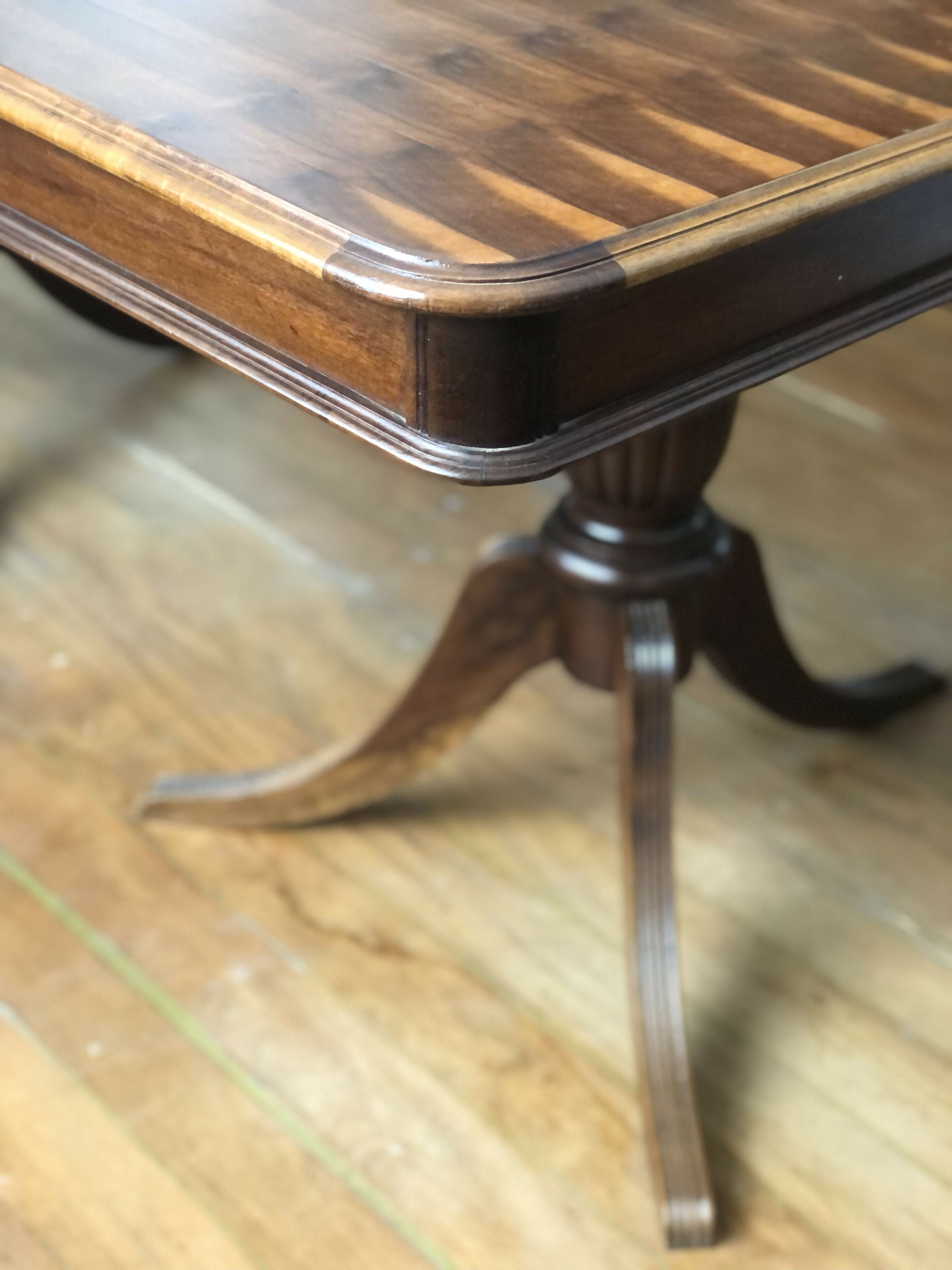 Mesa de jantar retangular com lâmina de Jacarandá