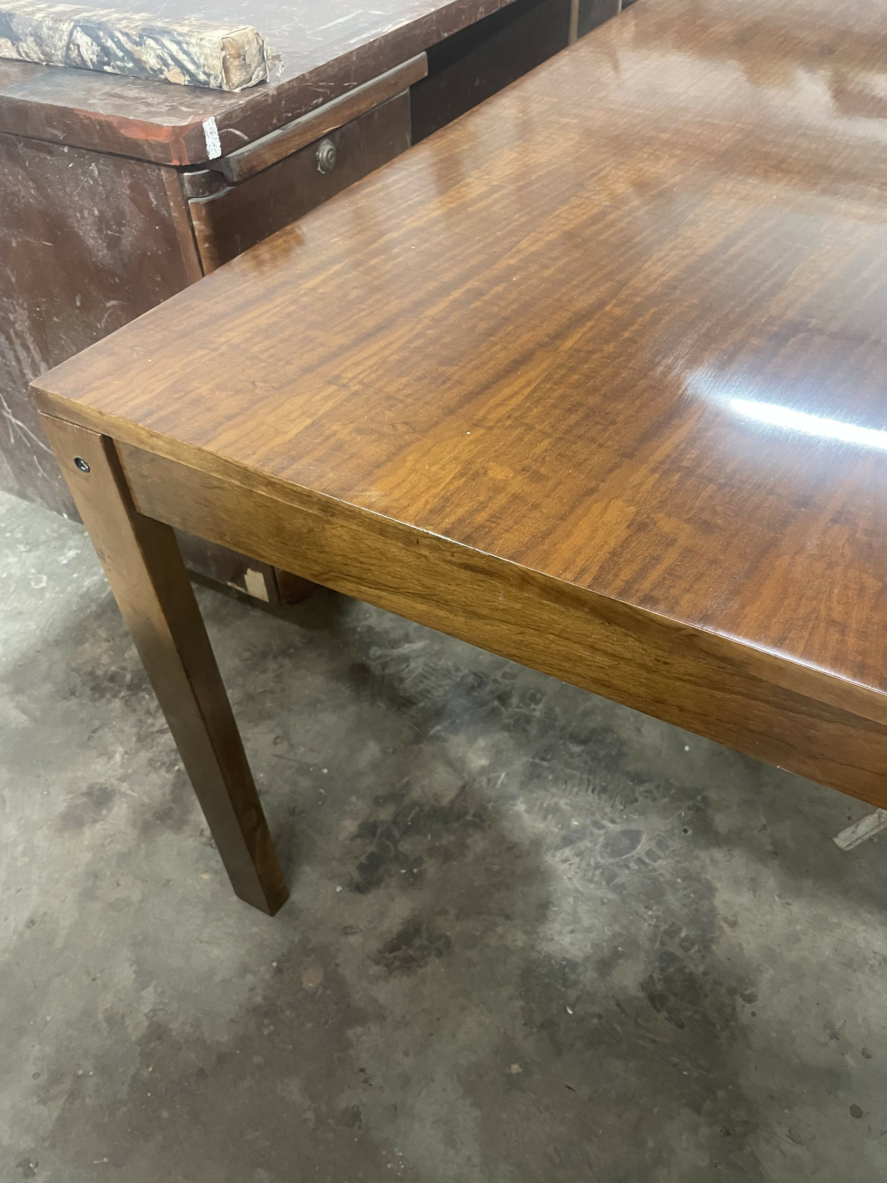 Mesa de Jantar Michel Arnoult madeira imbuia - toda de encaixe