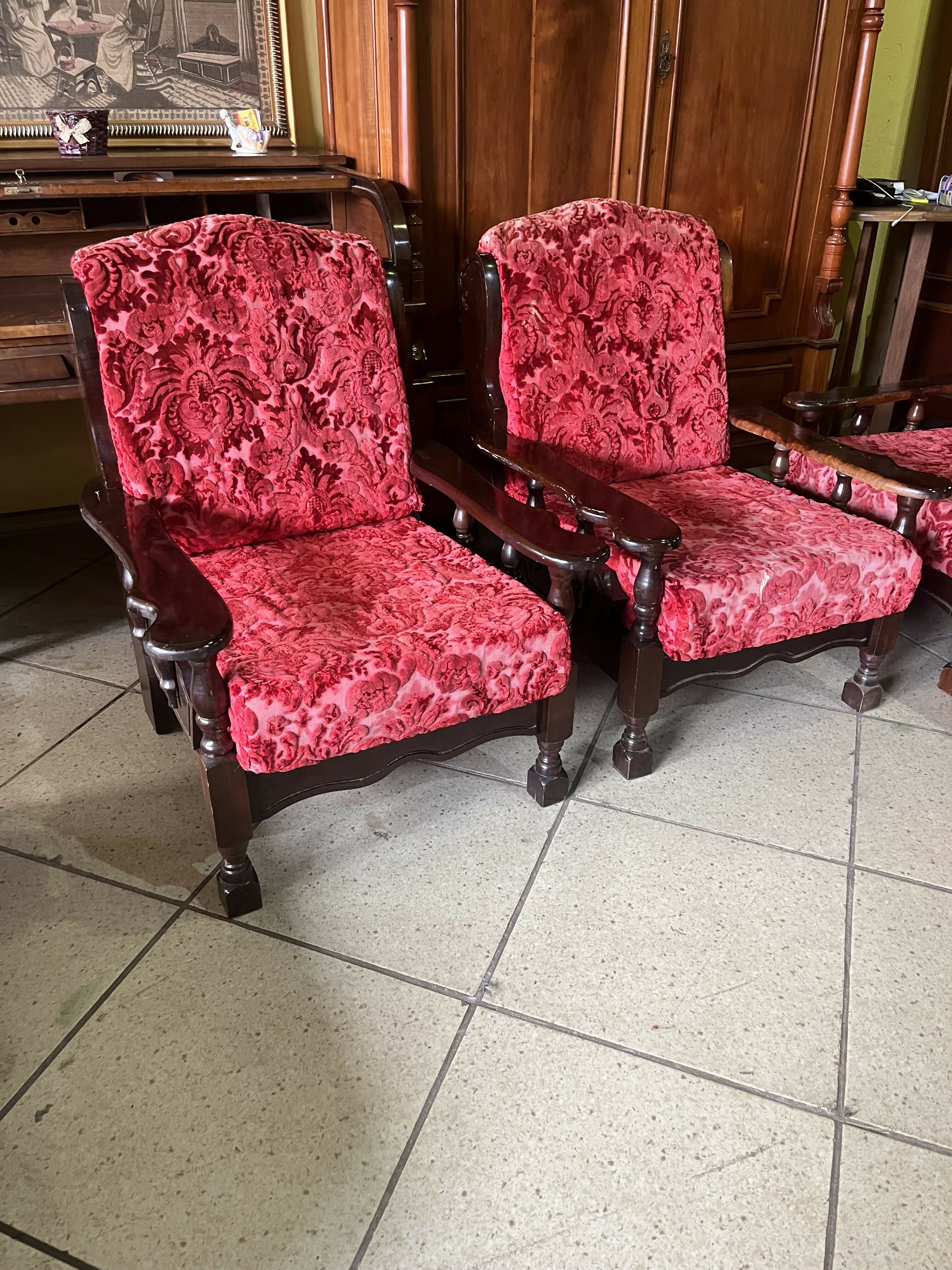 JOGO DE SOFÁ DE IMBUIA COM 2 POLTRONAS