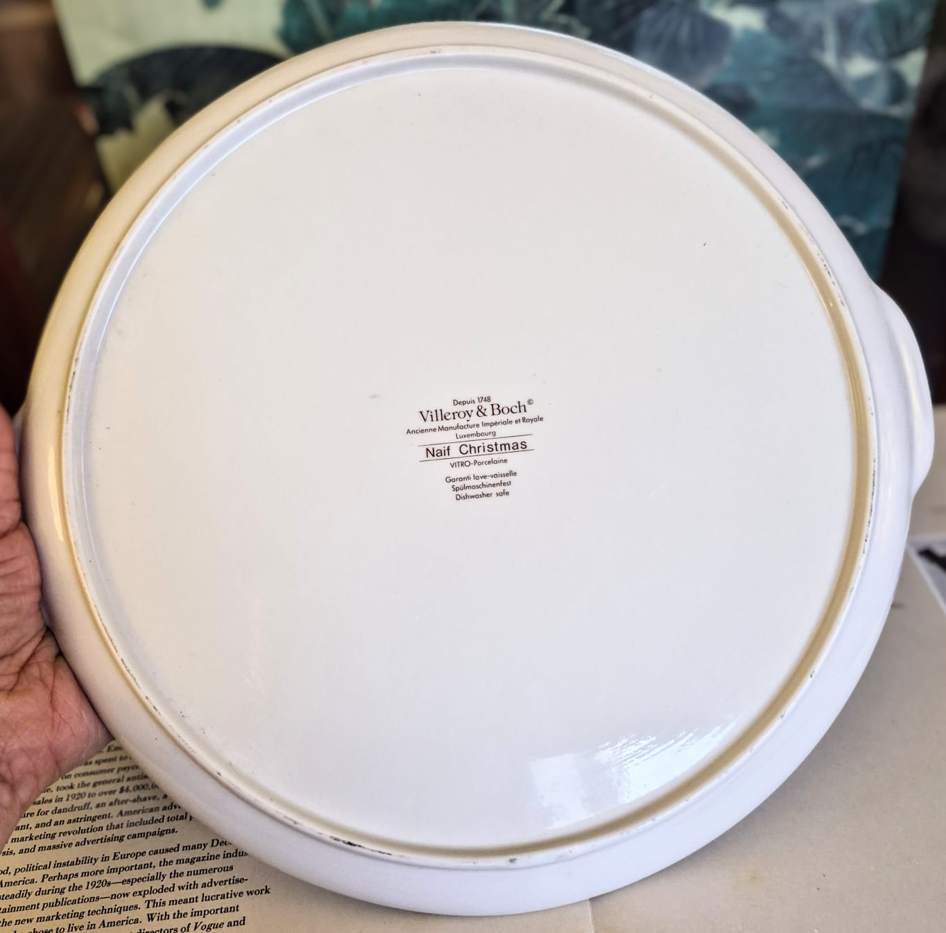 Prato de bolo com alças em Vitro-Porcelana alemã Villeroy and Boch com lindíssimo tema natalino / neve
