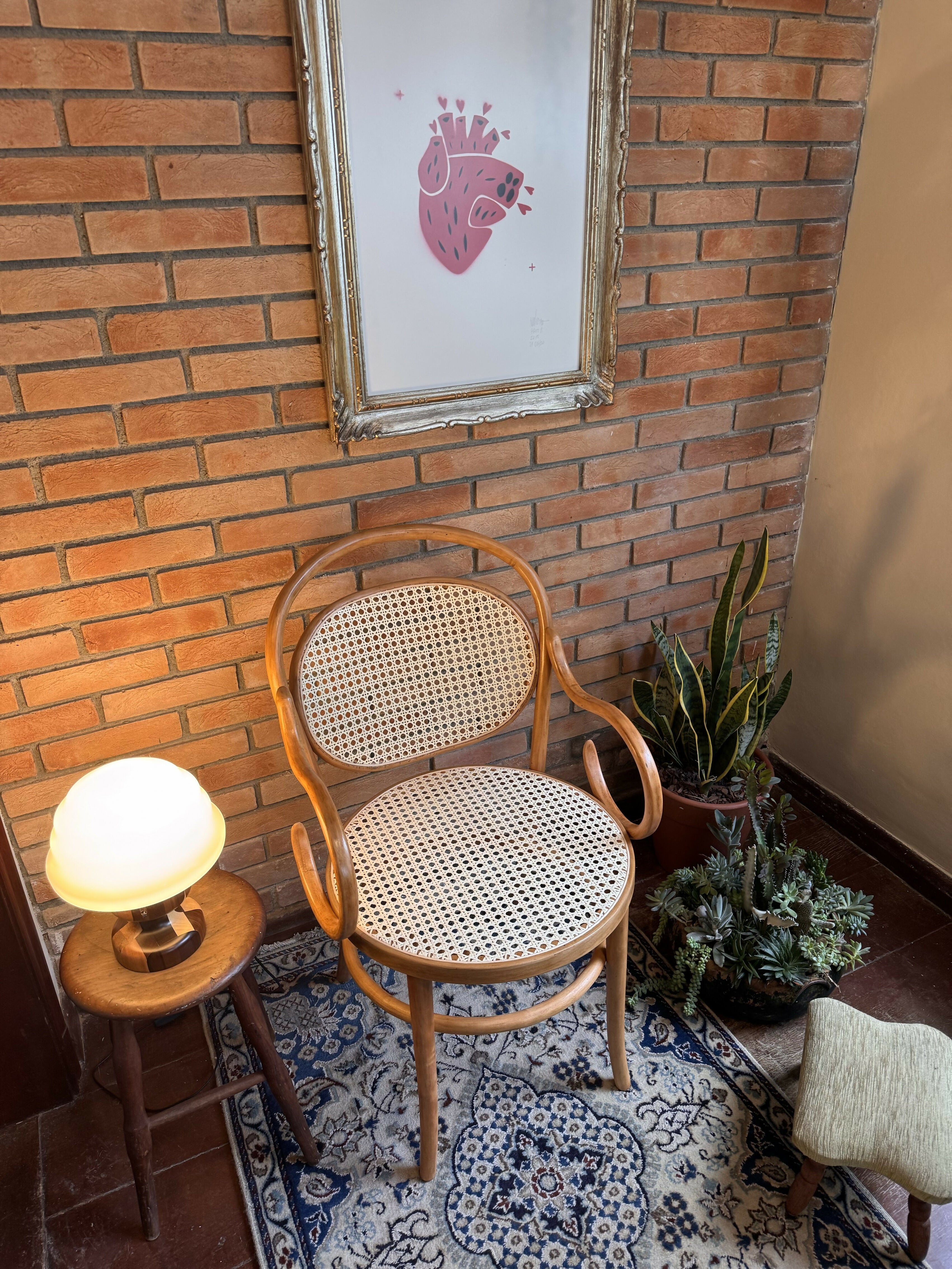 Conjunto Poltrona e Namoradeira Thonet Modelo Panamá (recém restauradas)