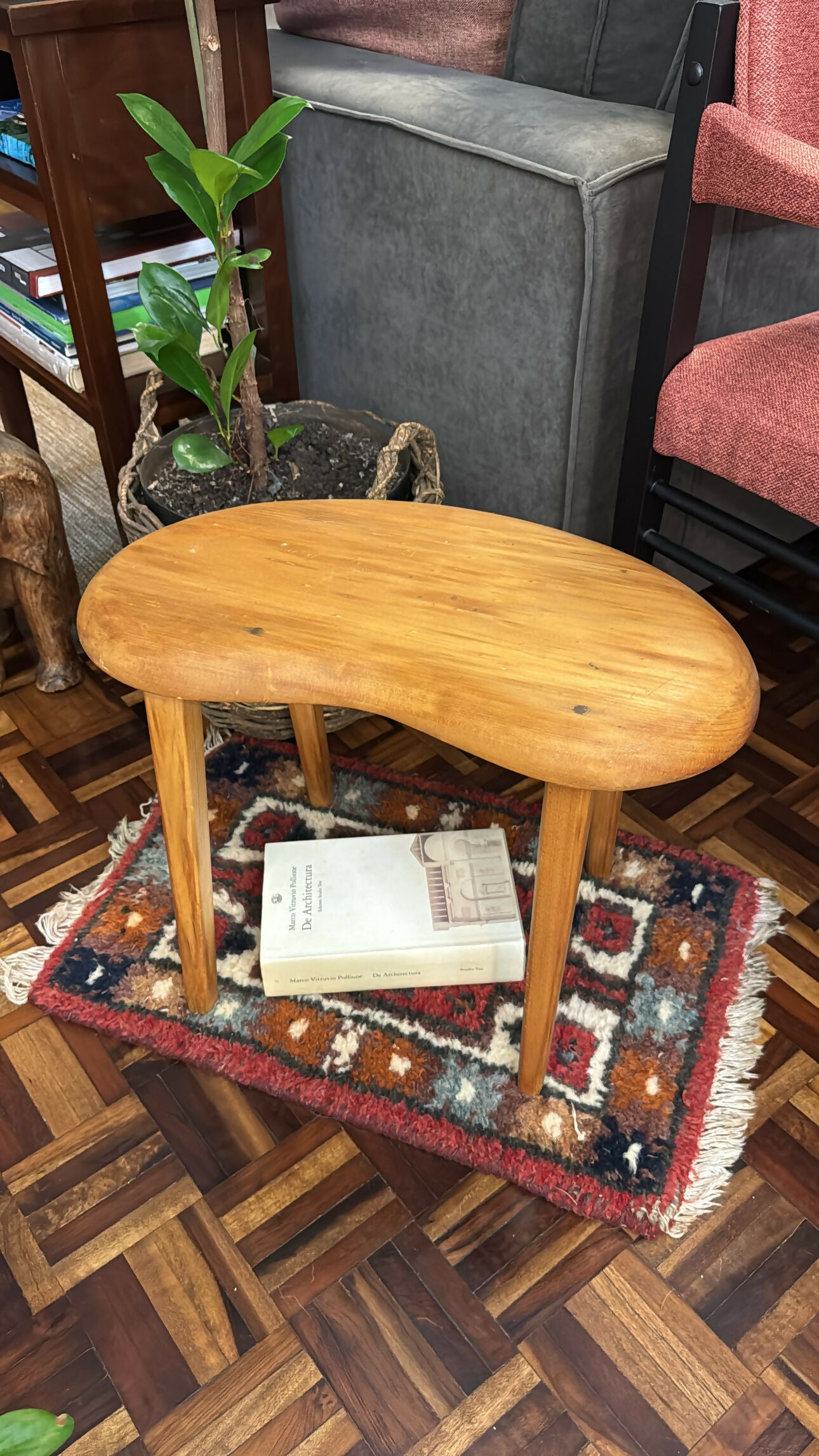 Banco Feijão restaurado