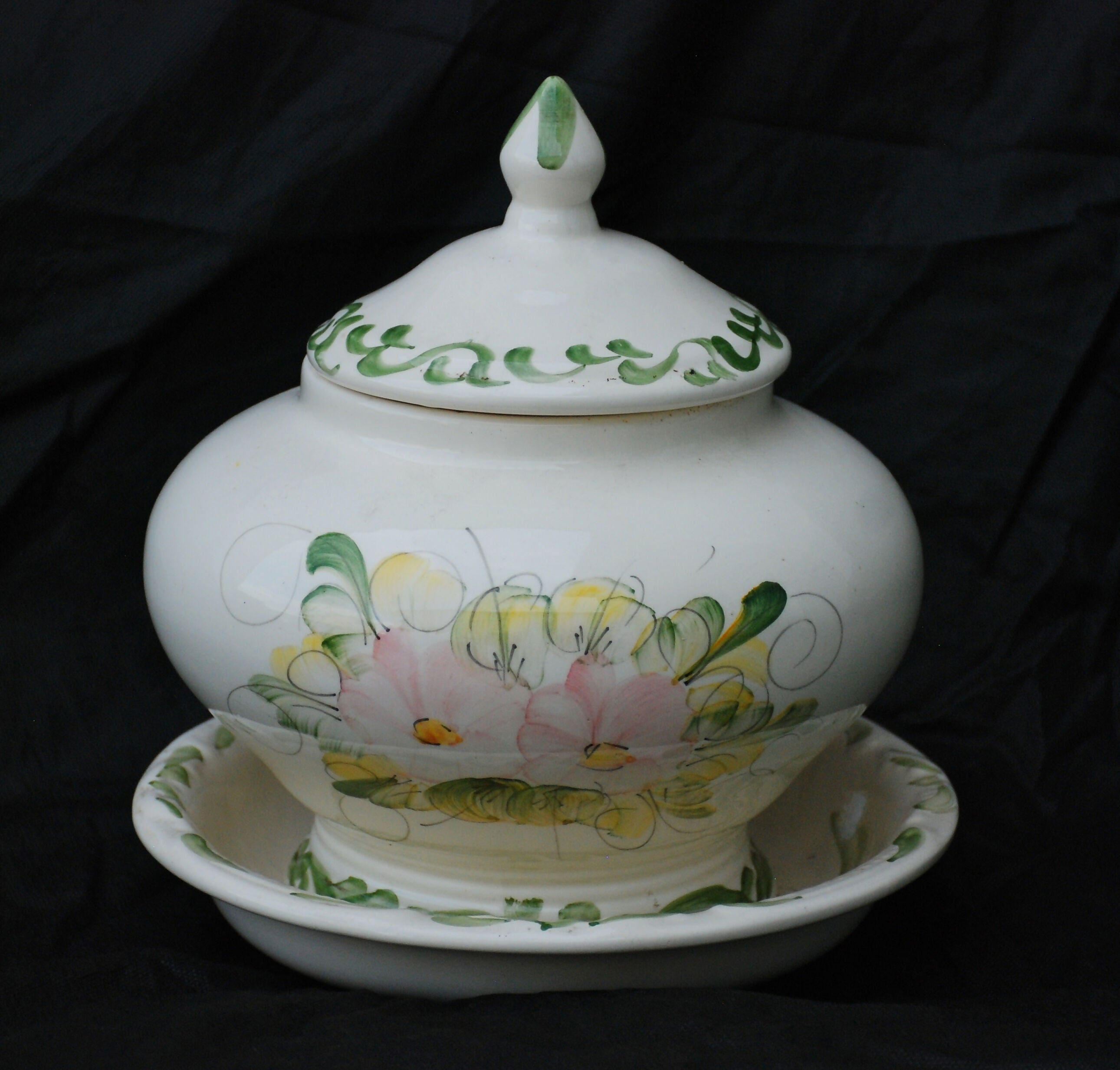 bomboniere porcelana decorada a mao 25 x 22 com bandeja, vintage