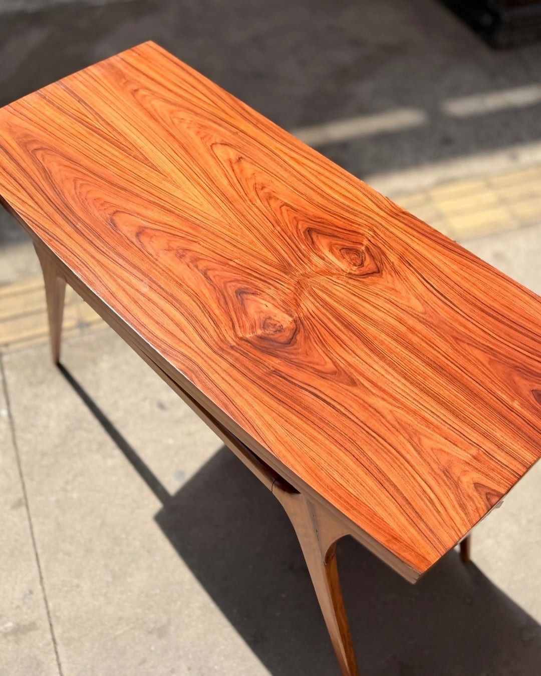 Aparador / Mesa dobrável Scapinelli