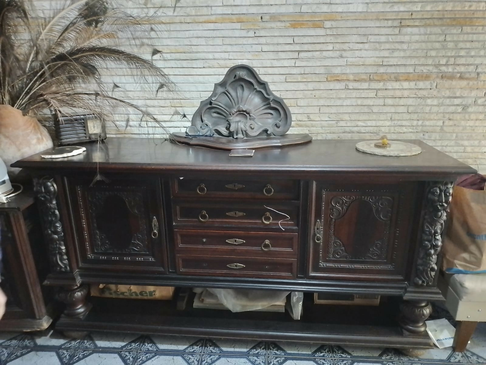 Buffet / Aparador de madeira maciça