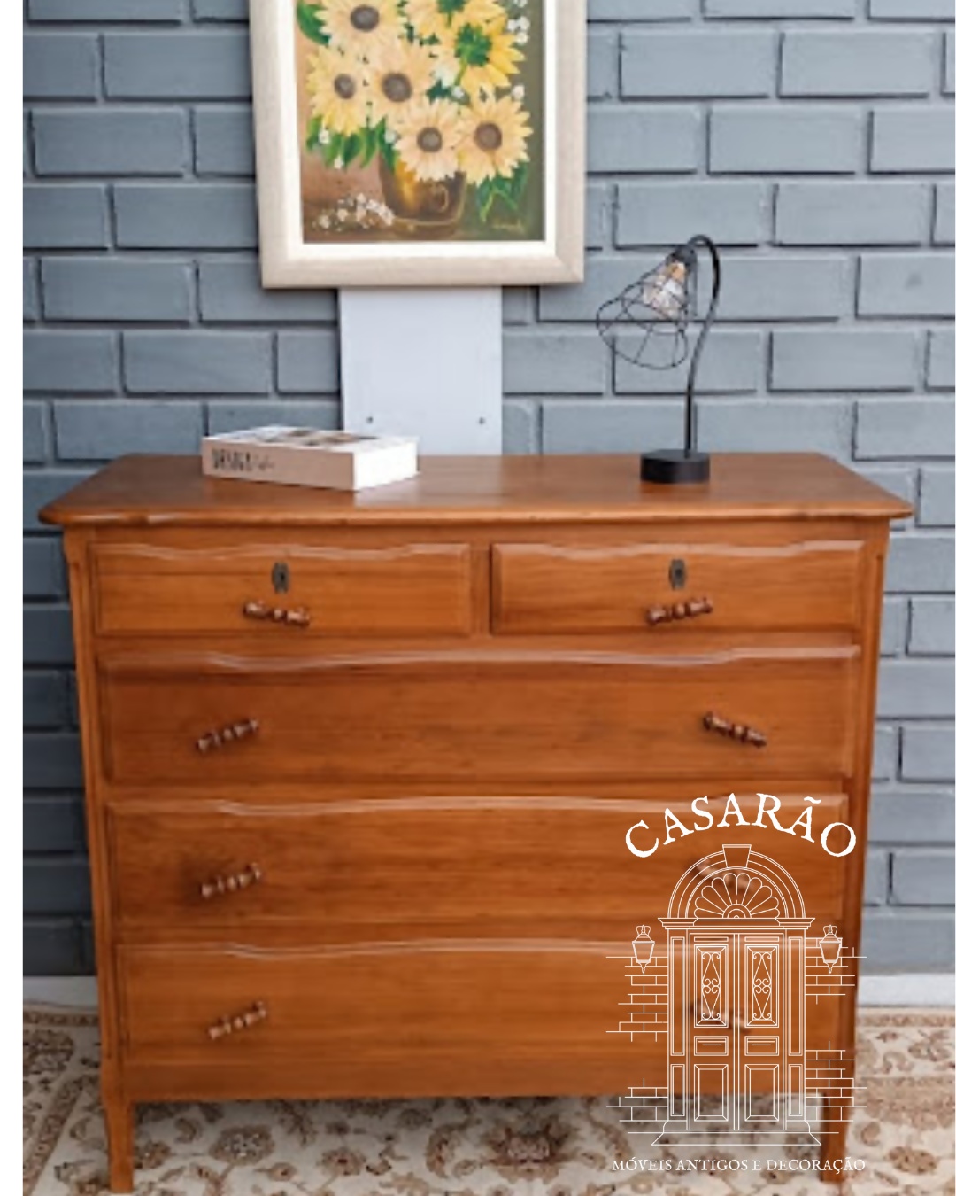 Linda Cômoda em Cedro Rosa (5 gavetas)