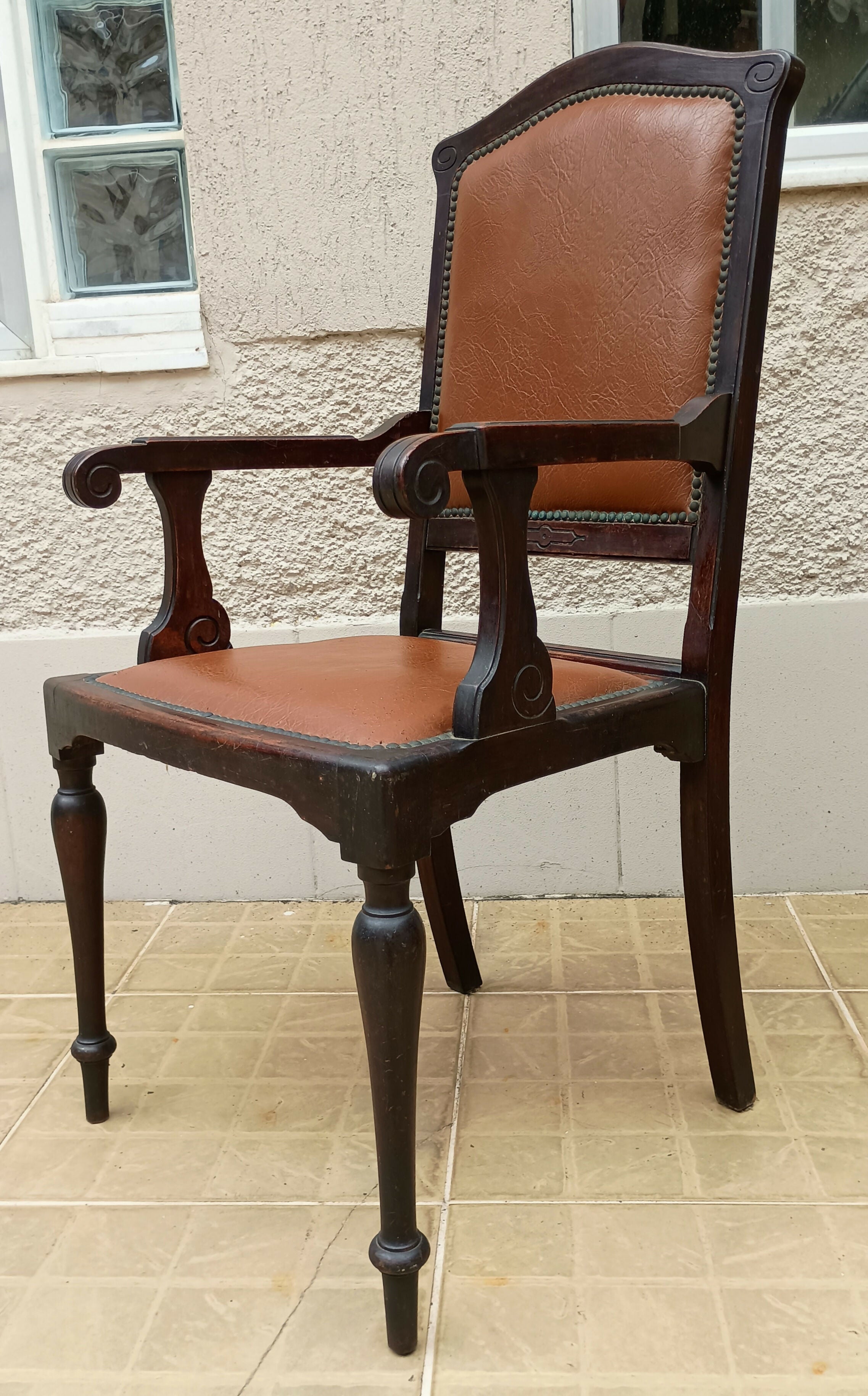 Par de cadeiras antigas em jacarandá maciço estilo décadas de 20-40