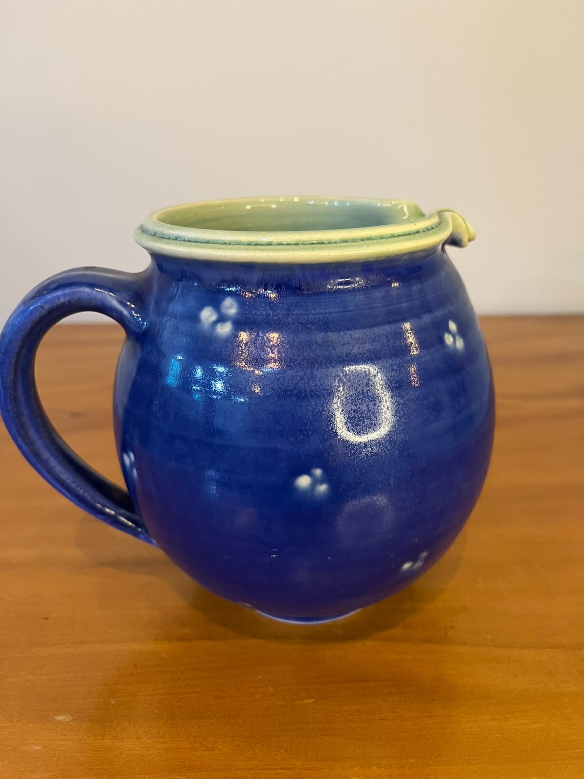 Jarra em cerâmica esmaltada azul-cobalto e verde – 15 cm