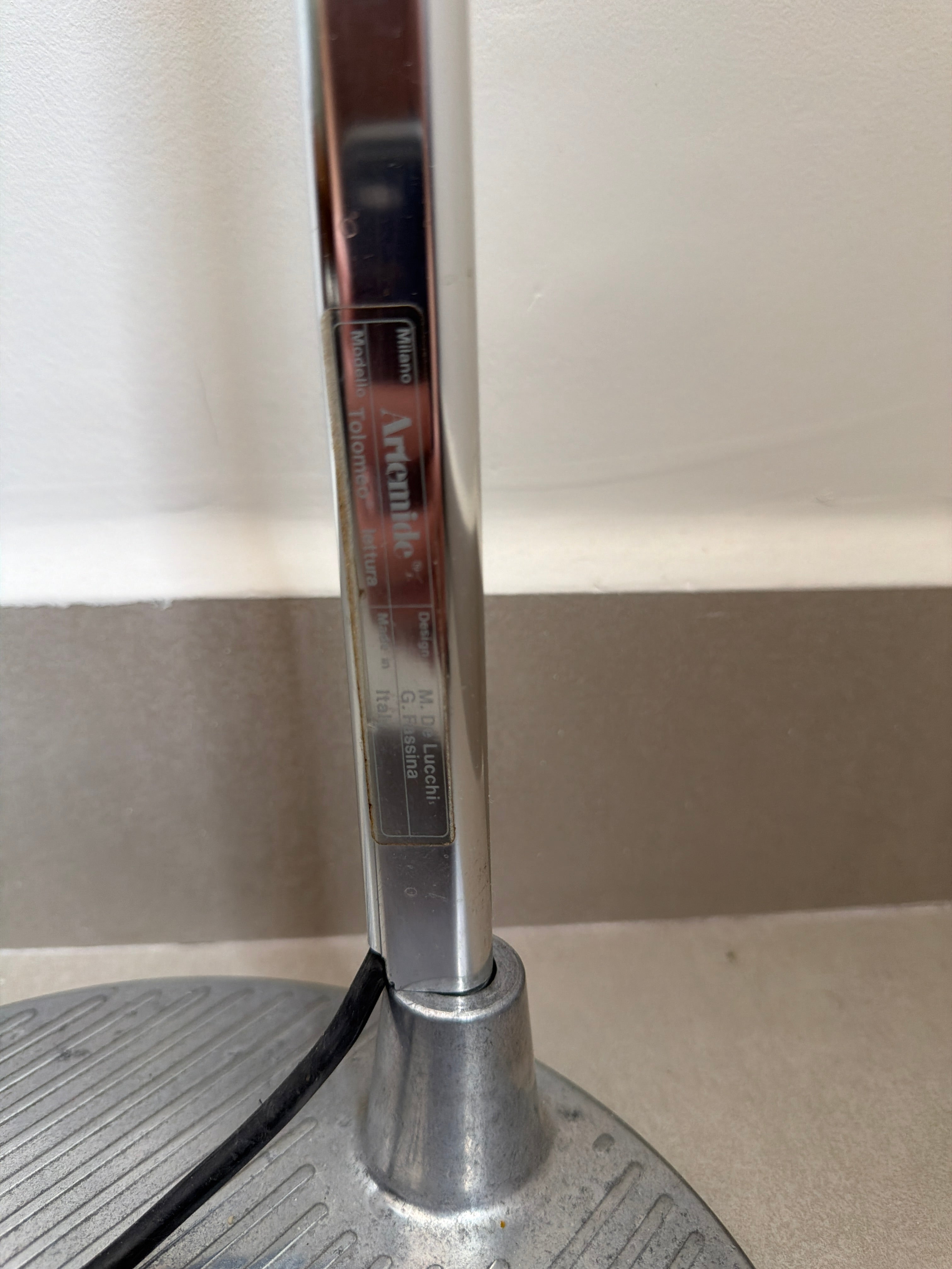 Luminária articulada Italiana Artemide Tolomeo