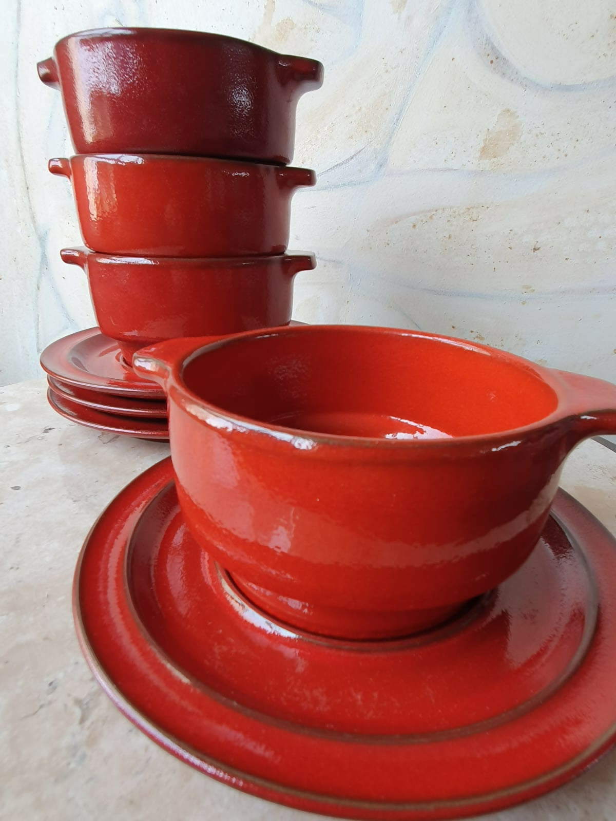 Conjunto de 4 consomês alemães em cerâmica vitrificada Waku. Lindas!