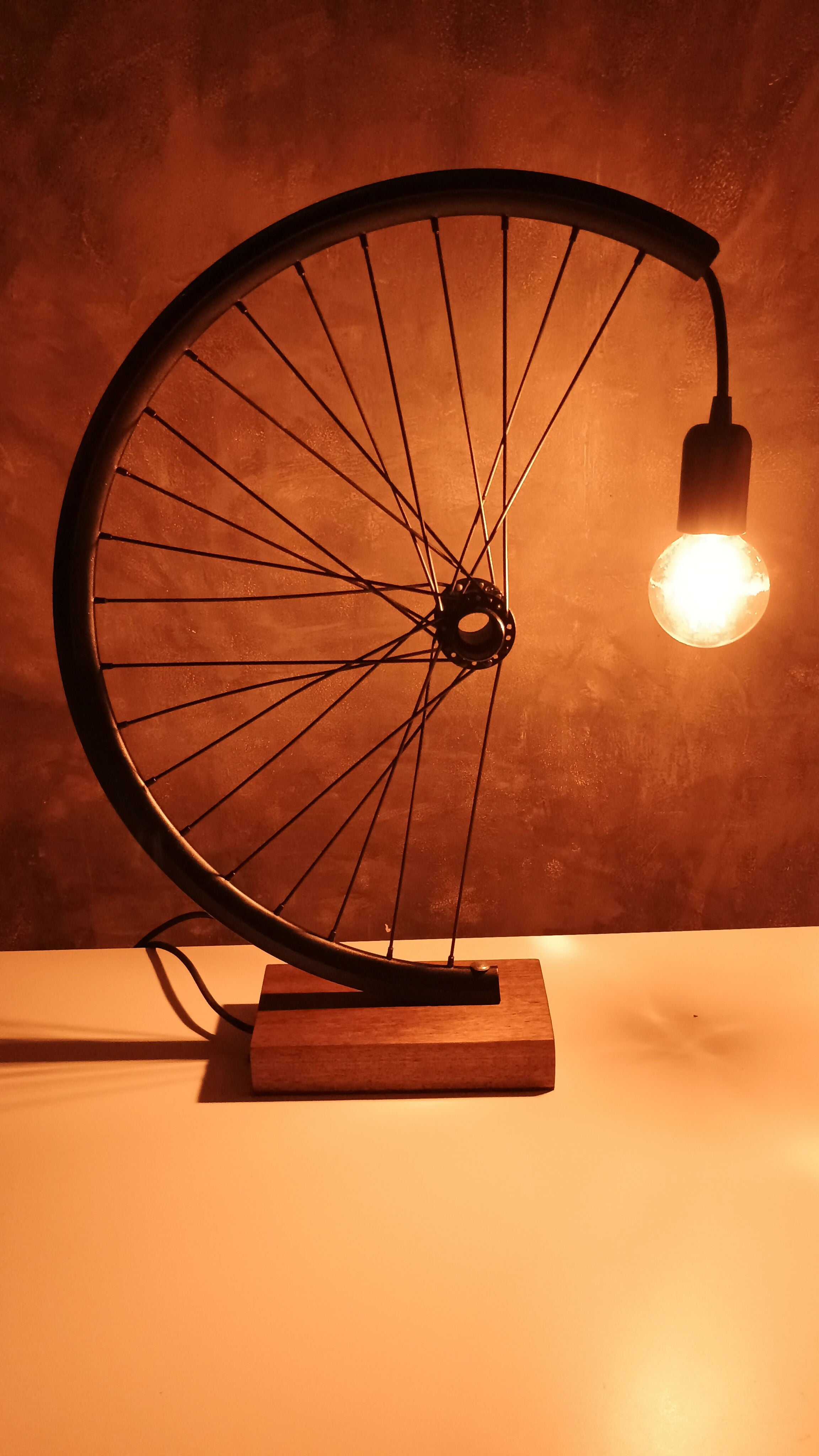 Luminária Aro de Bicicleta