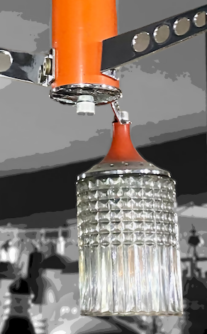Lustre antigo (70s) com detalhes laranjas