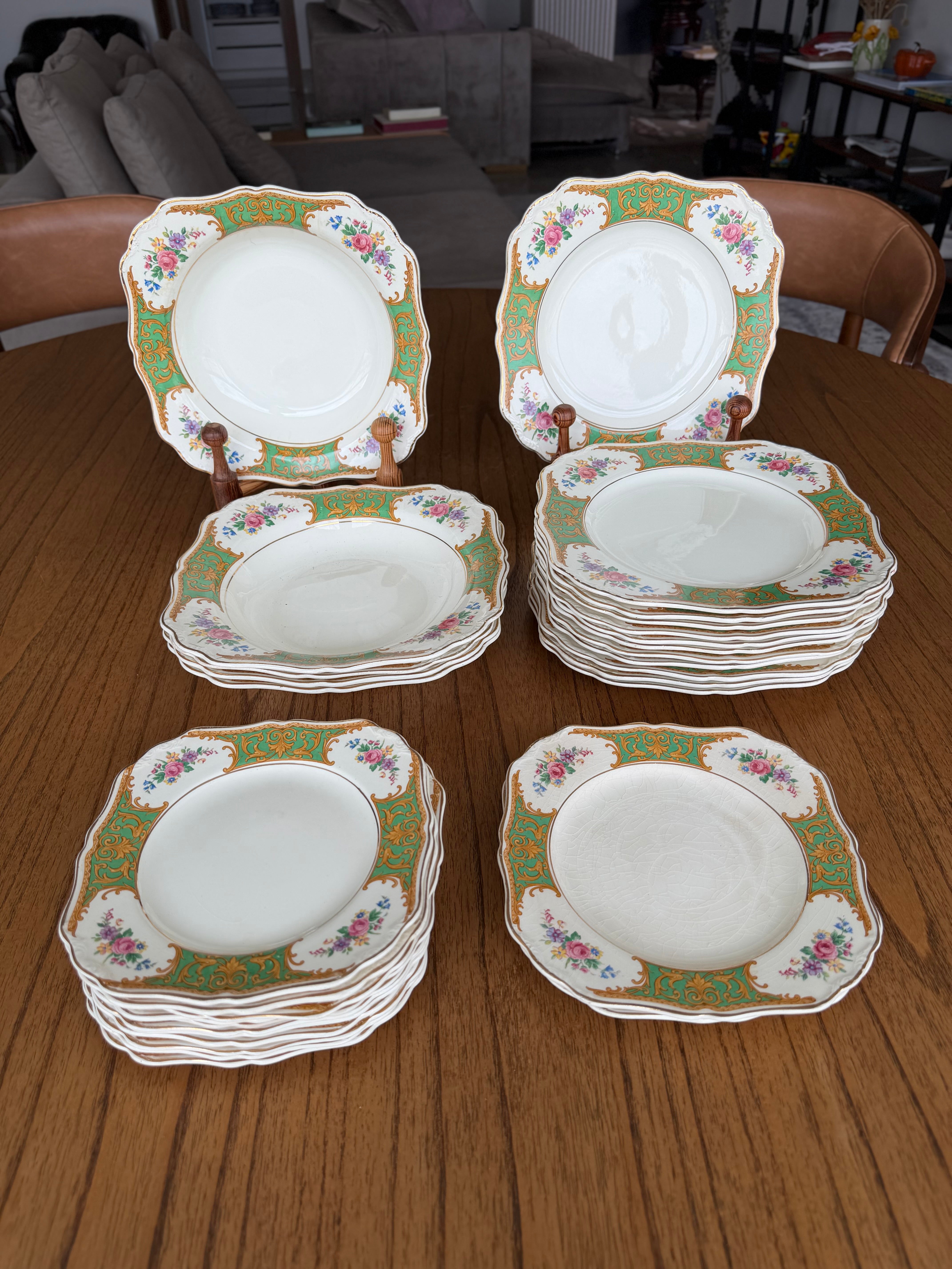 Raro serviço de jantar J &amp; G Meakin England. com estampa floral - 30 peças