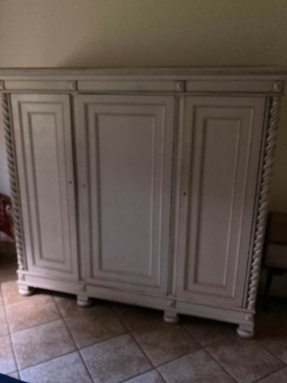 guarda roupa antigo madeira nobre