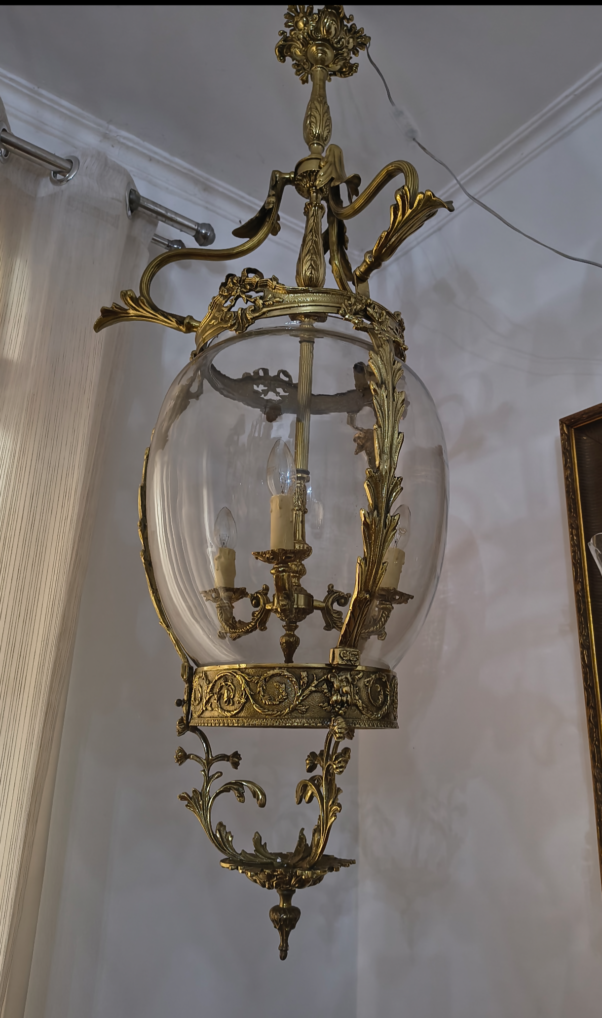 Lanterna Antiga em bronze com vidro bombê