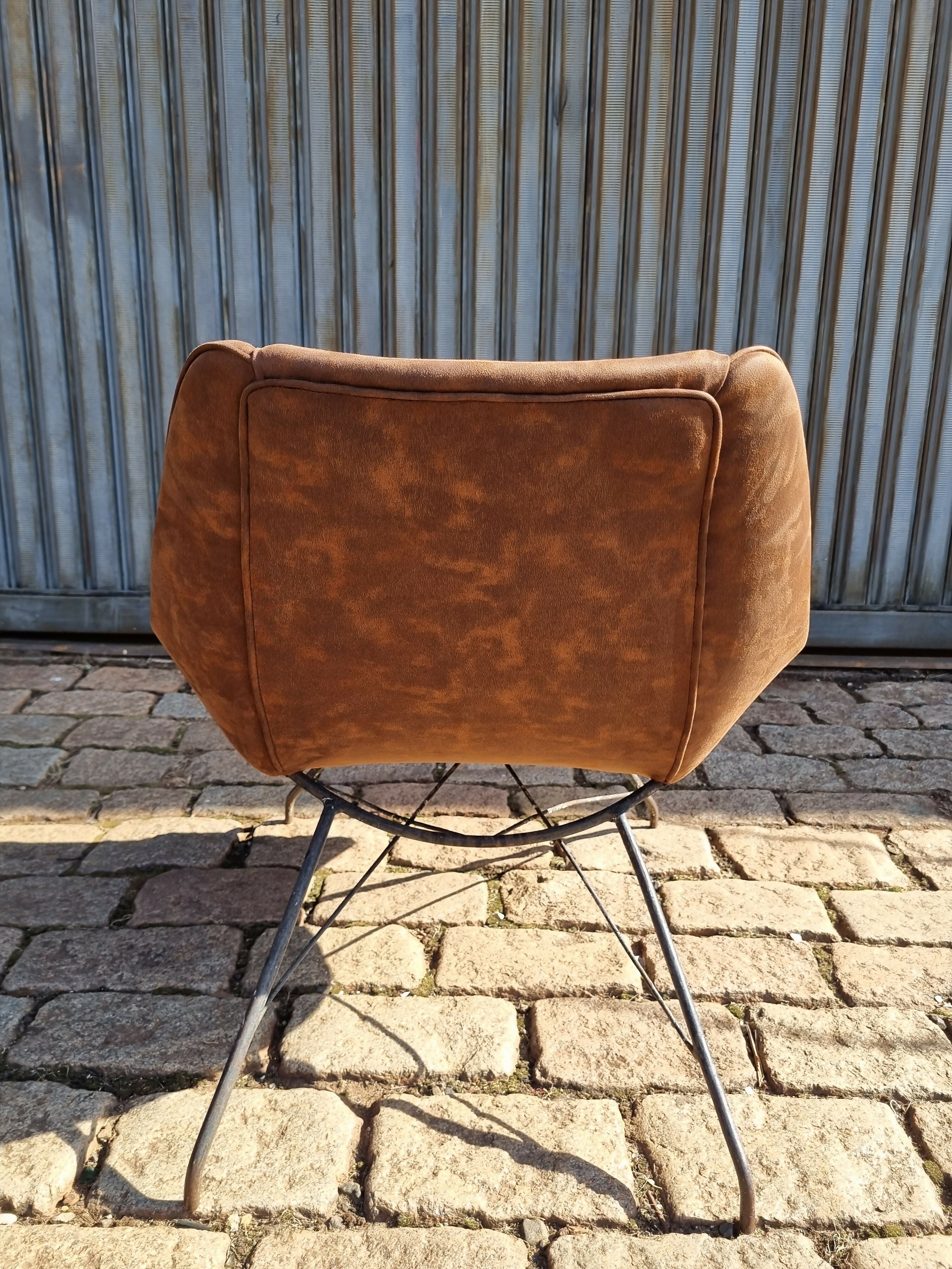 Poltrona Concha Carlo Hauner