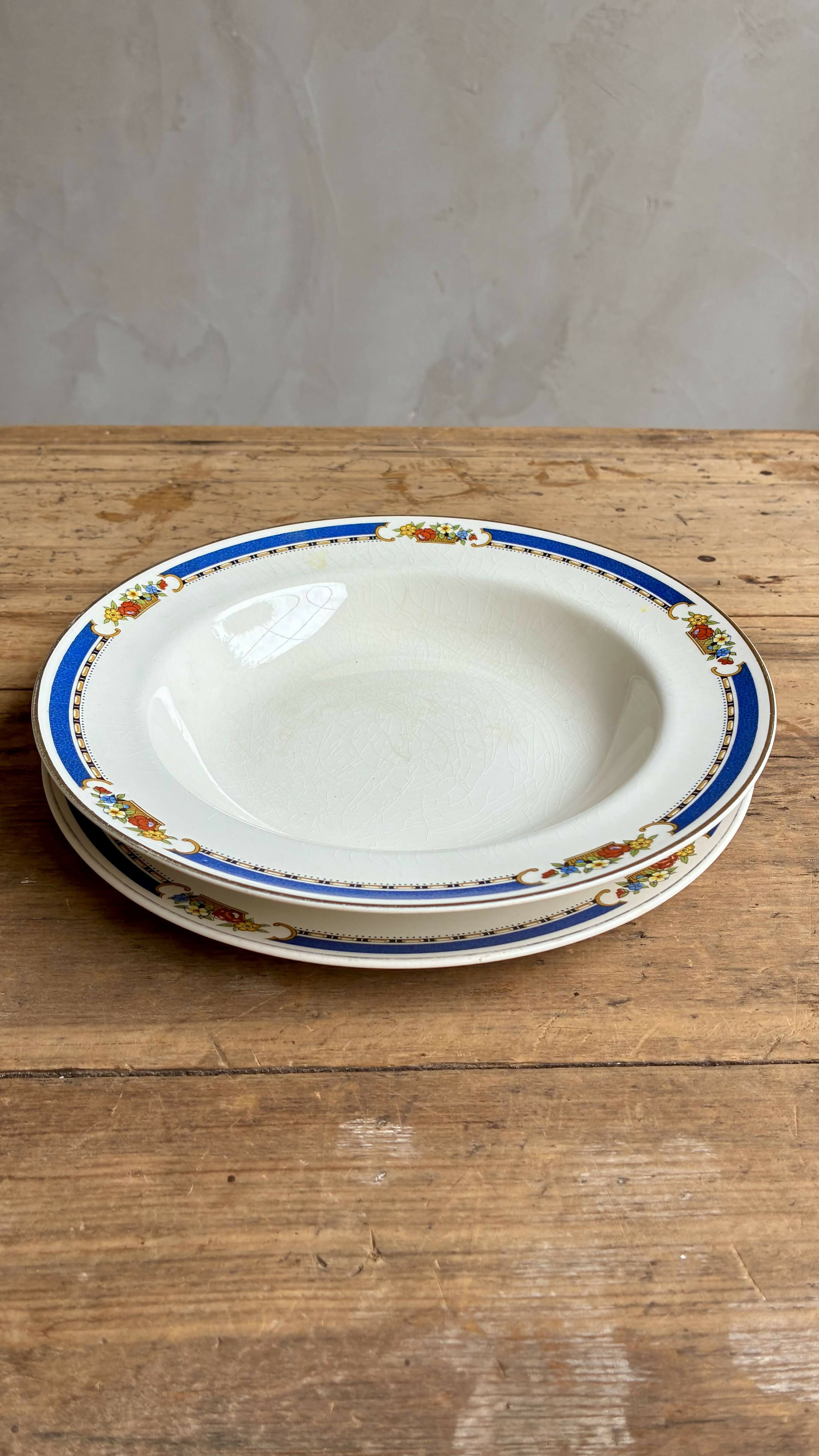 Aparelho de Jantar Antigo