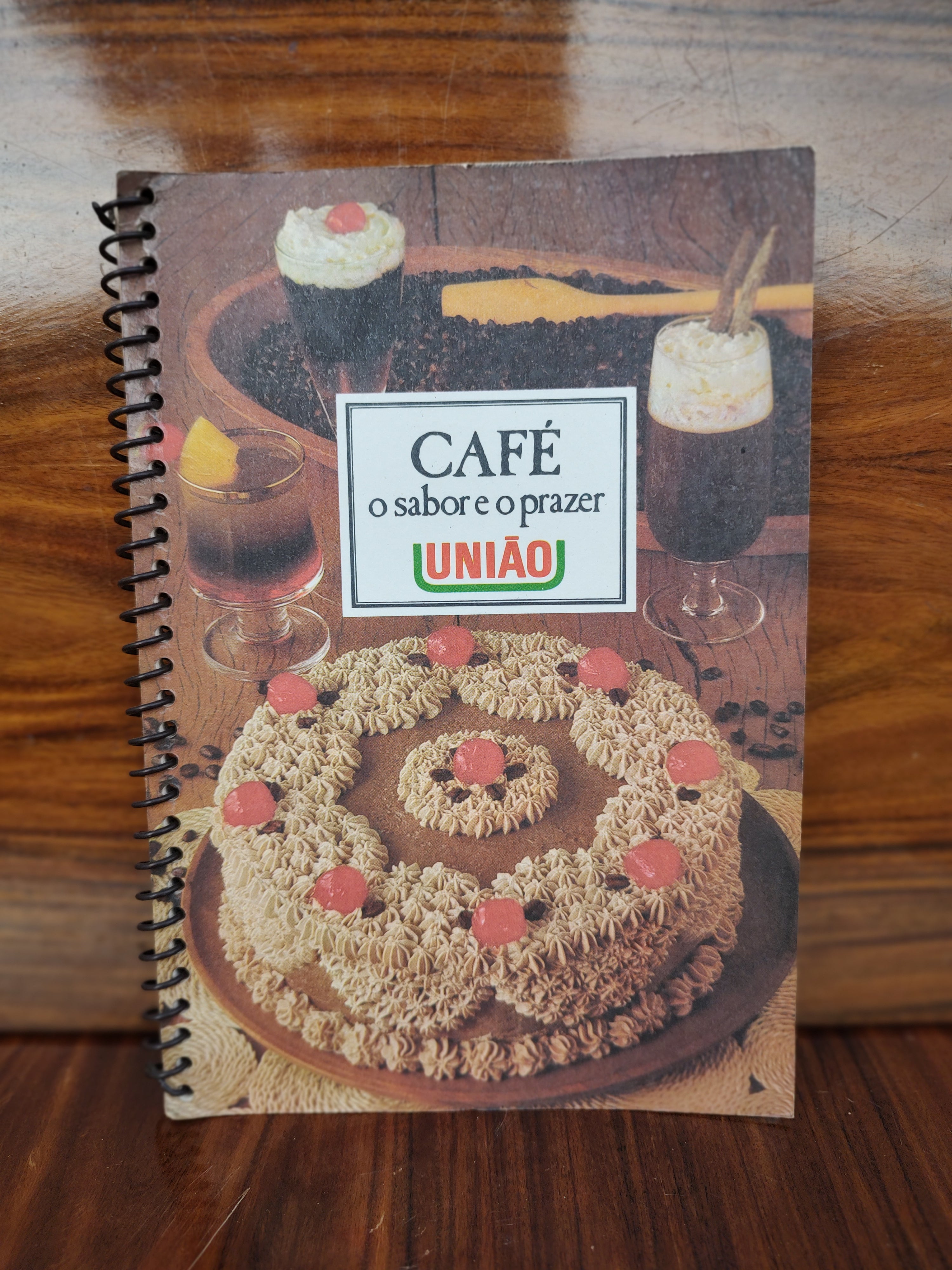 Livro Temático "Café - o sabor e o prazer" publicado pela União 1982