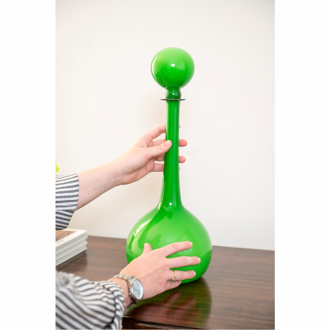 Garrafa em Vidro Opalinado Verde com Tampa Bola / ‘Nariz de Palhaço’ - Anos 60/70