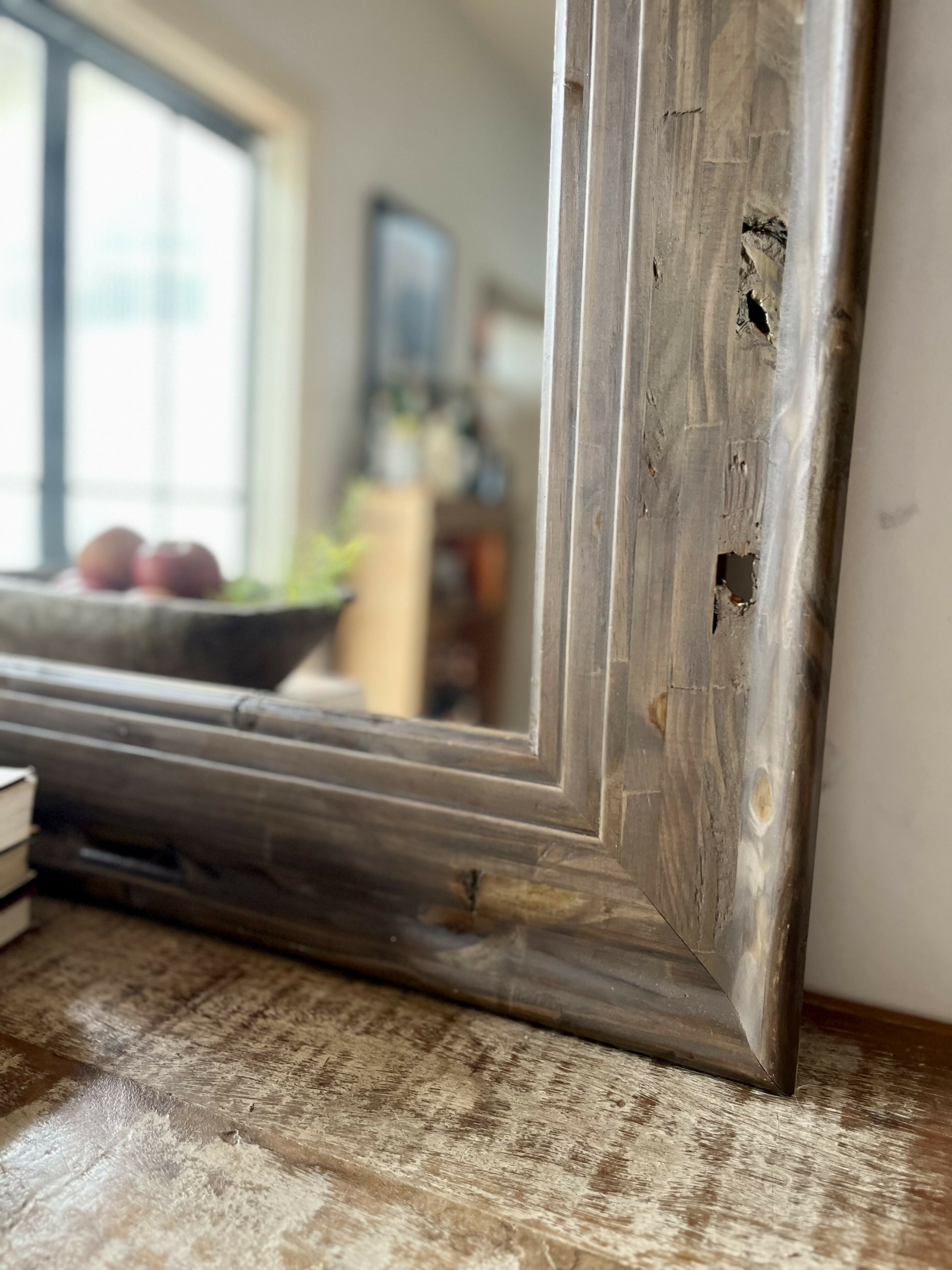 Grande espelho rústico