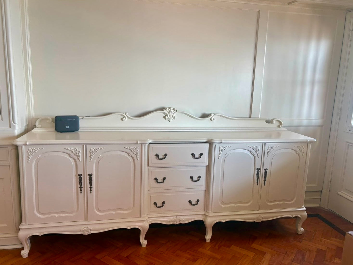 Buffet Clássico Recém-Laqueado em branco | Estilo Francês