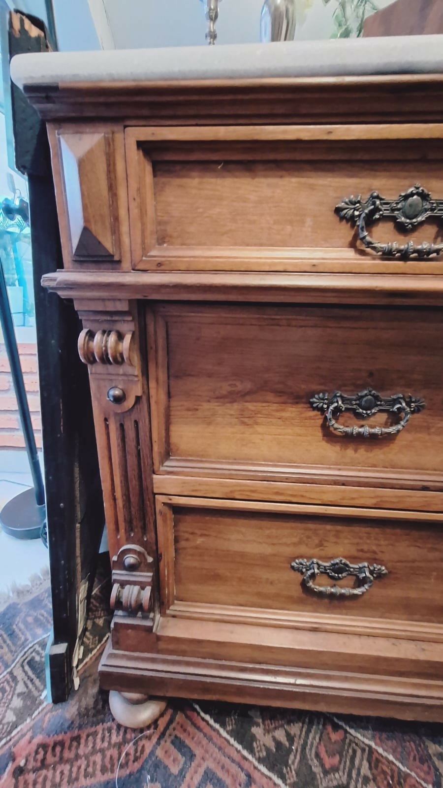 CÔMODA ESTILO IMPÉRIO - Madeira Imbuía