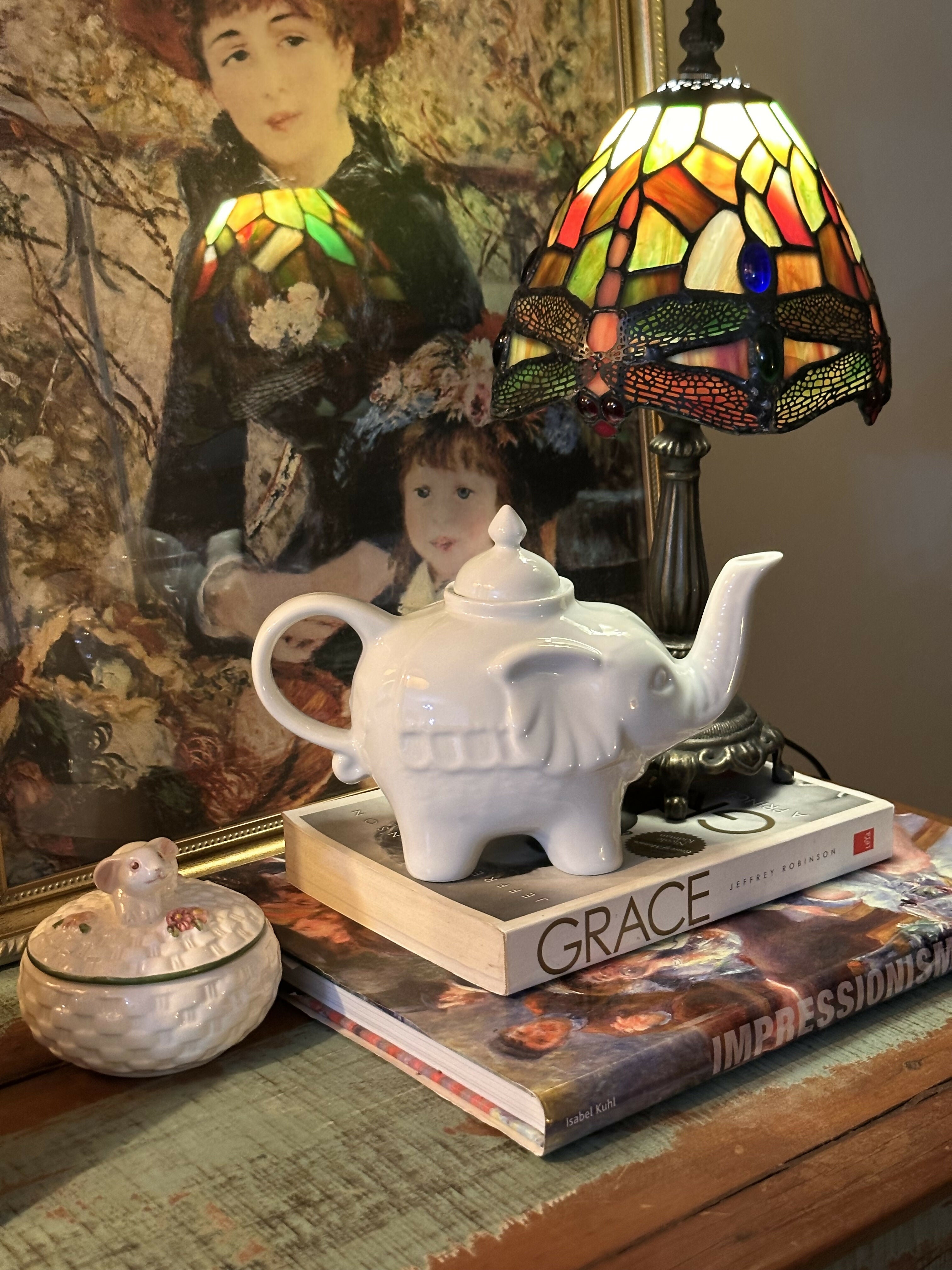 Bule lindeza de chá - com belo elefante em porcelana- Le Cordon Blue